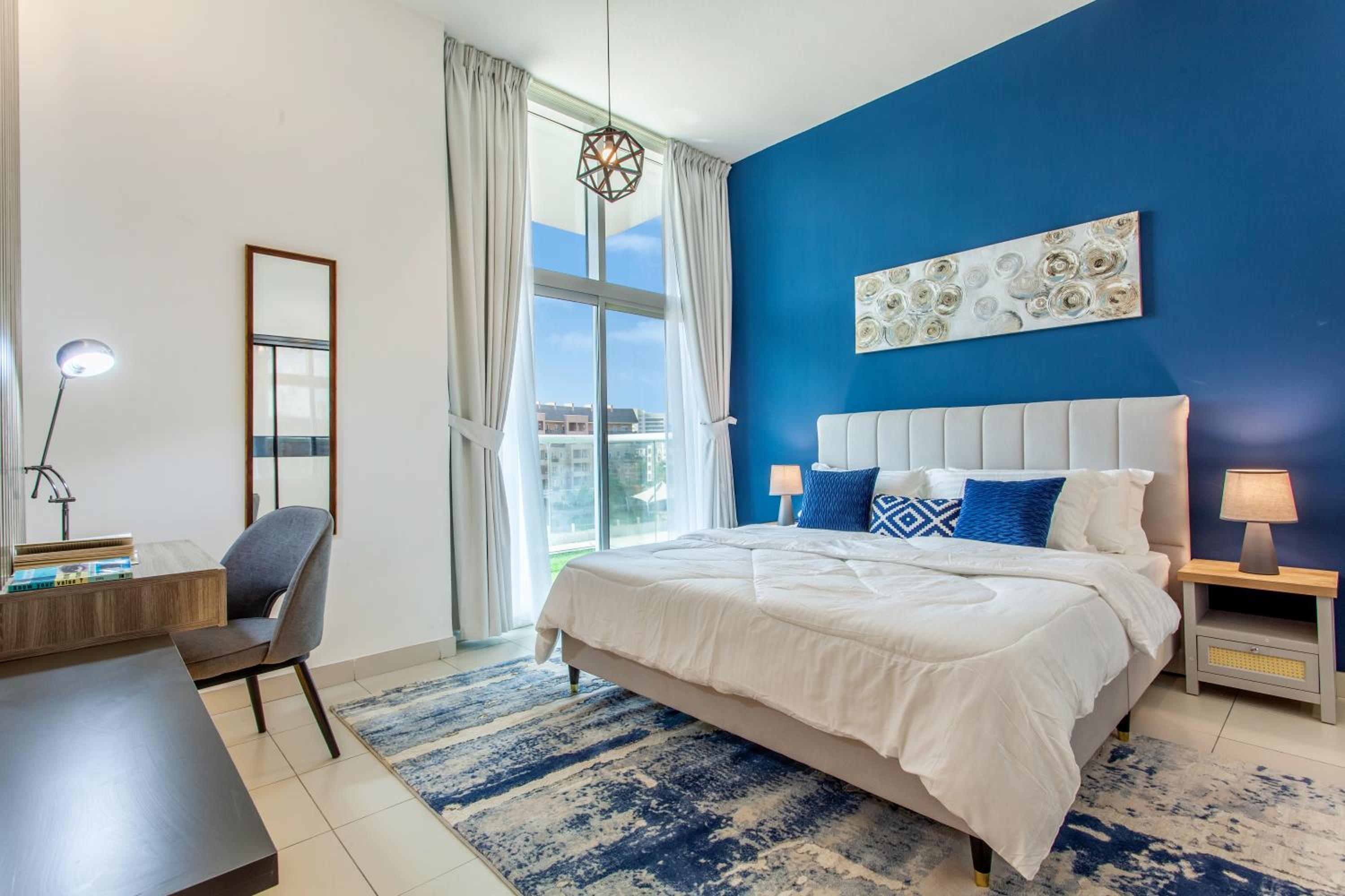 Hotel Live Modern Live Luxury - Dubai Studio City - Image 1