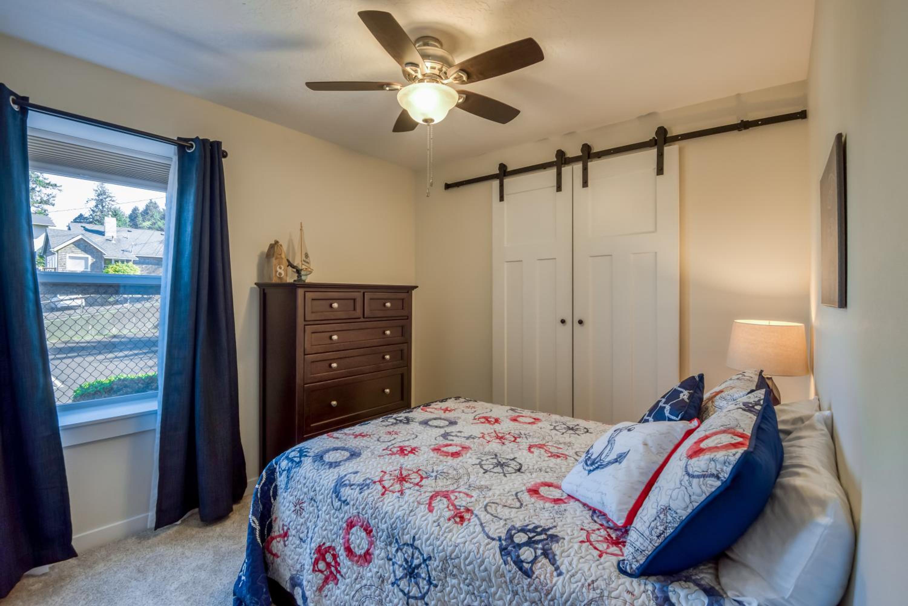 The Captains Lookout Sleeps 6, Hot Tub, Pet Friendly, Ocean View