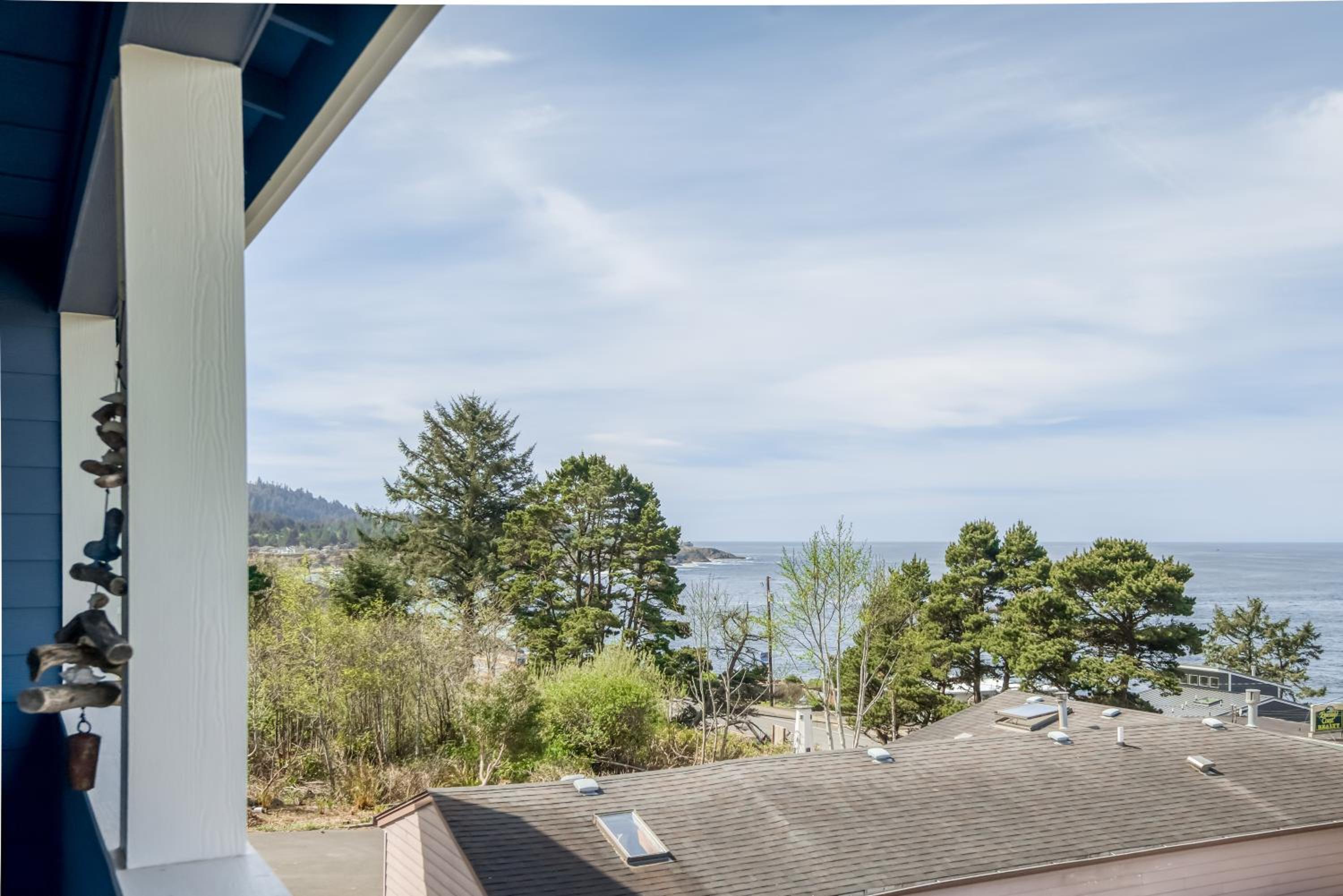 The Captains Lookout Sleeps 6, Hot Tub, Pet Friendly, Ocean View