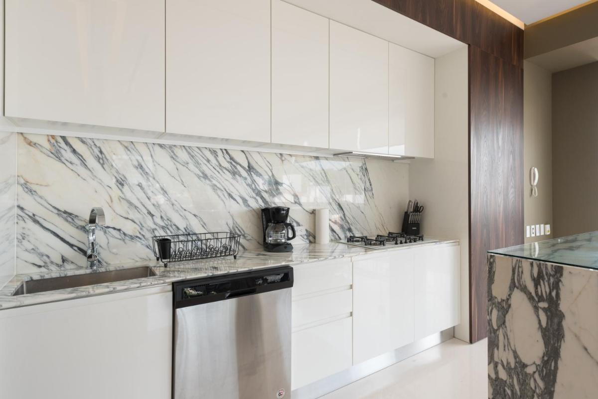 Pier 57-601 - Chic 1 bed 2 bath Best Ocean Views Zona Roman view 2