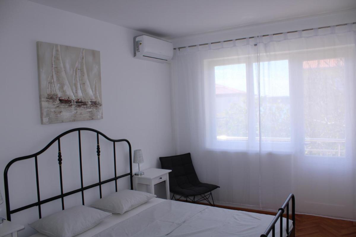 SOLEIL - Newly renovated apartment close to the sea view 5