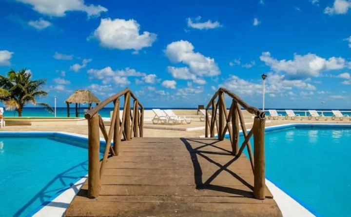 Beachfront apartments Cancun