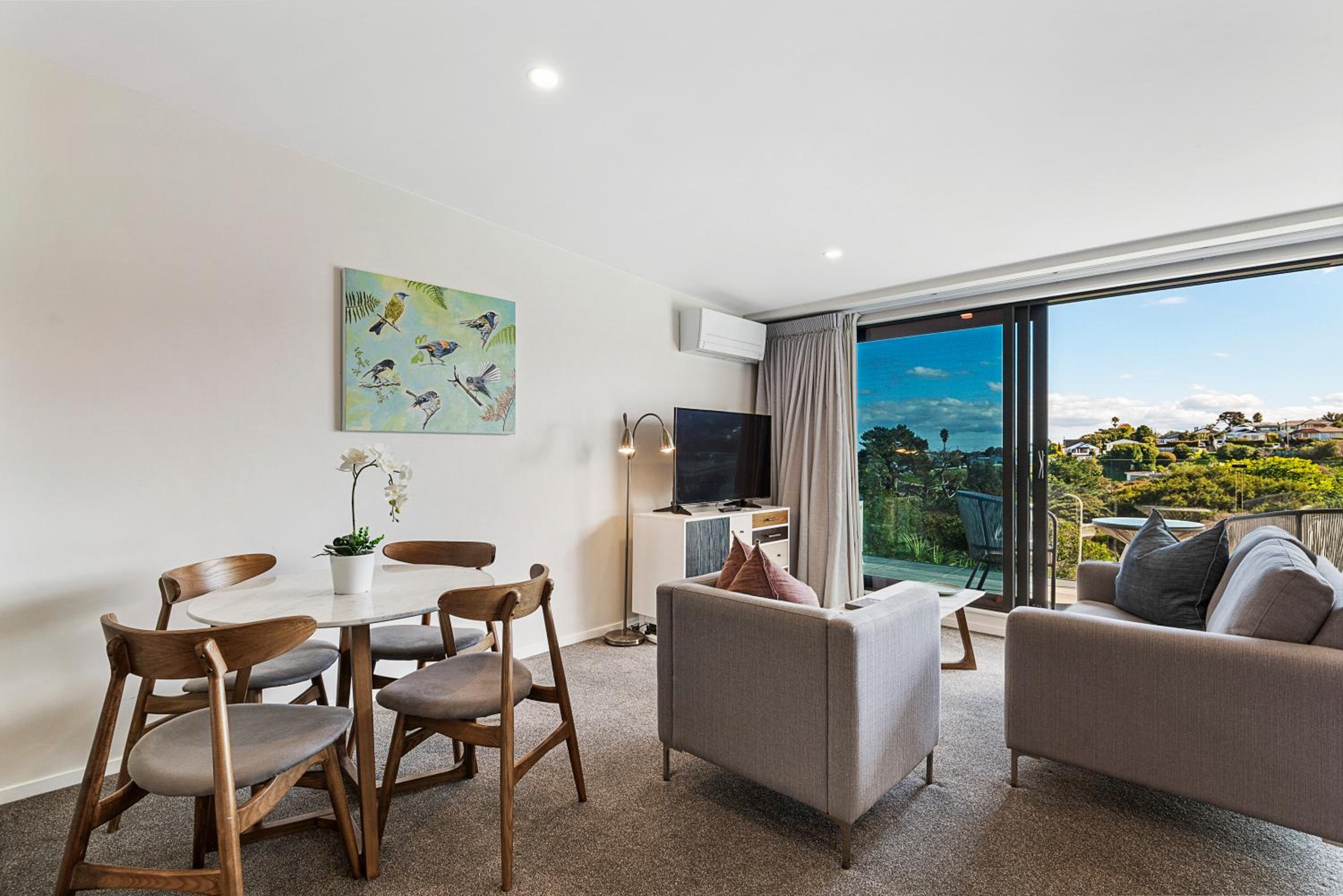 FERNZ Motel & Apartments Birkenhead - Image 4