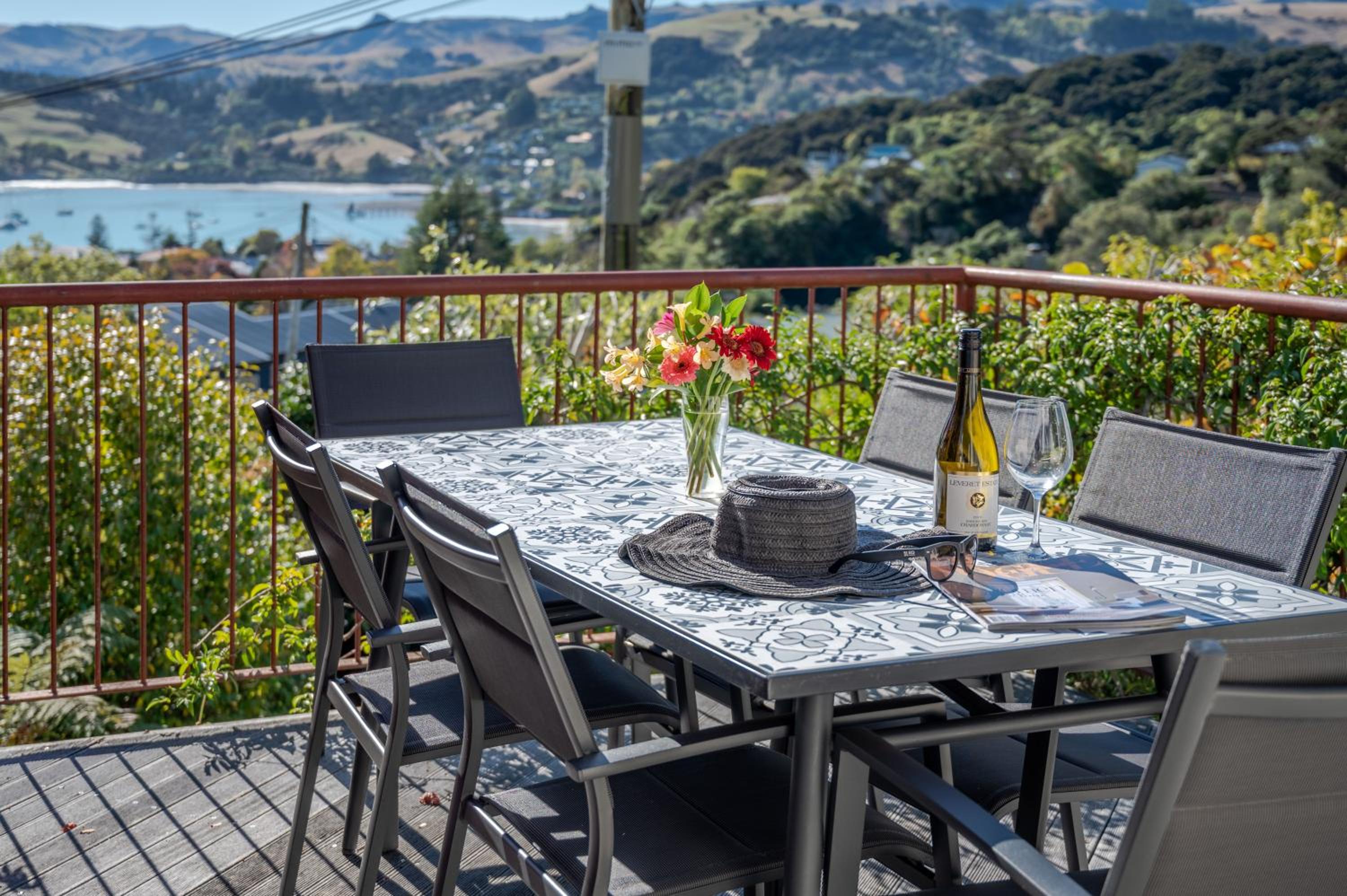Rose on the Bay - Akaroa Holiday Home view 2