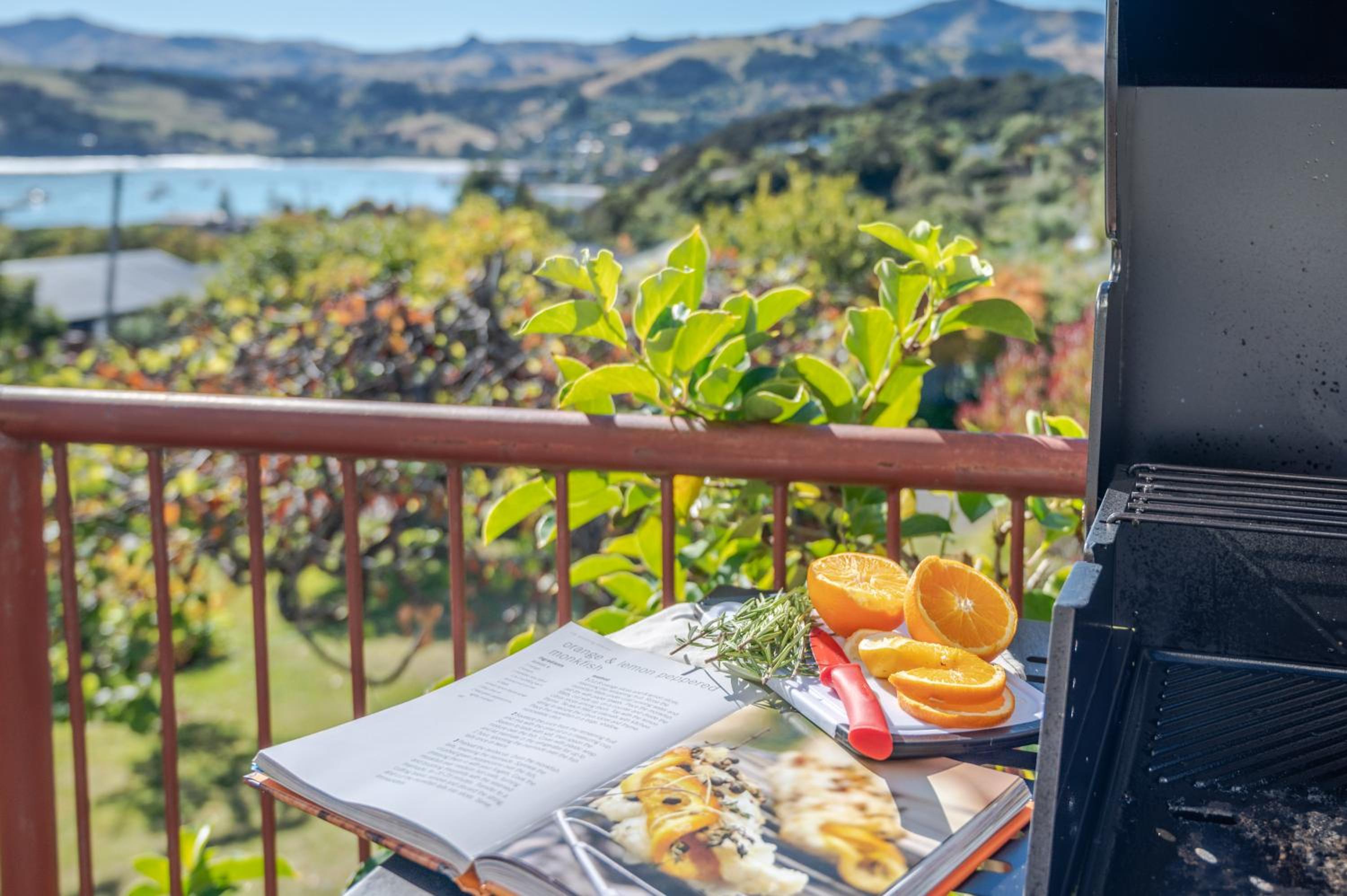 Rose on the Bay - Akaroa Holiday Home view 5