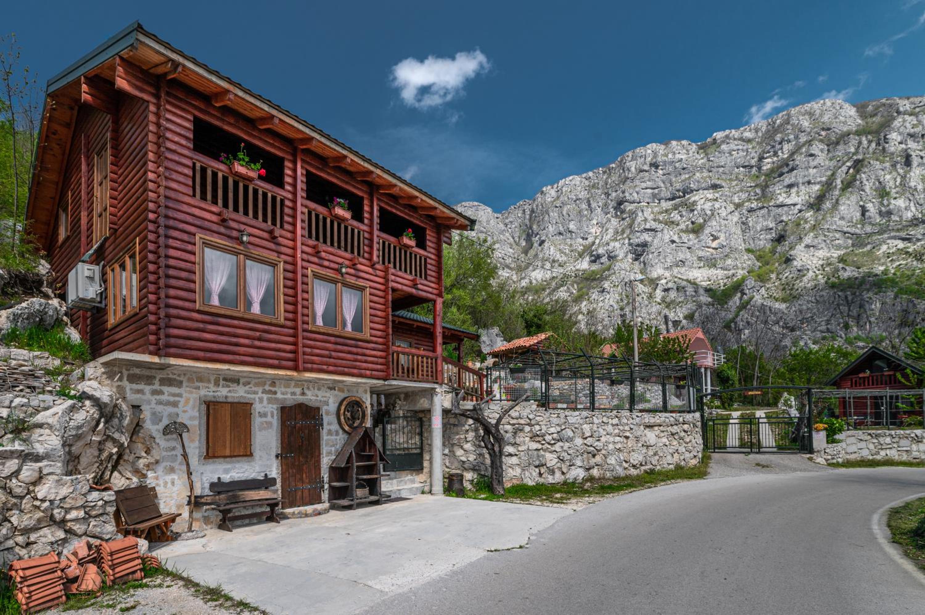 Holiday Village Ostrog view 3