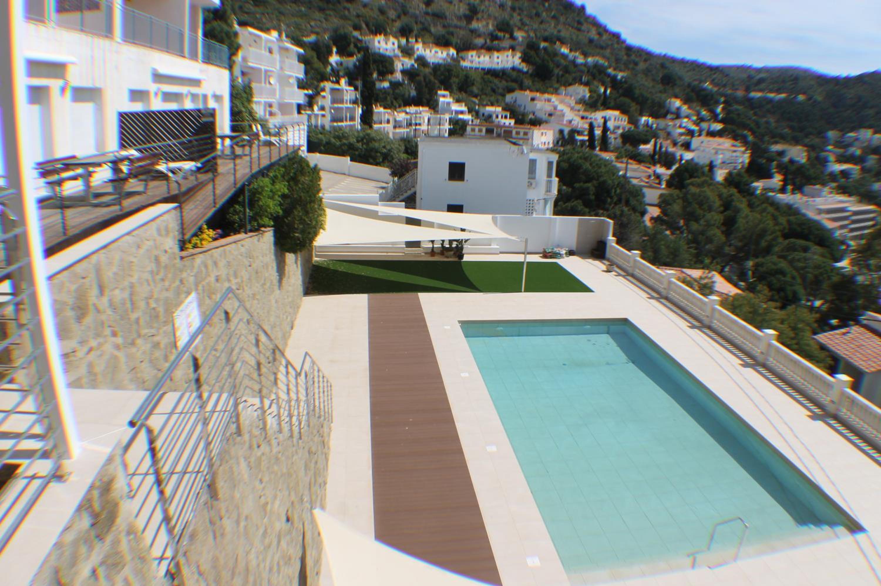 Agi Rodas Apartments