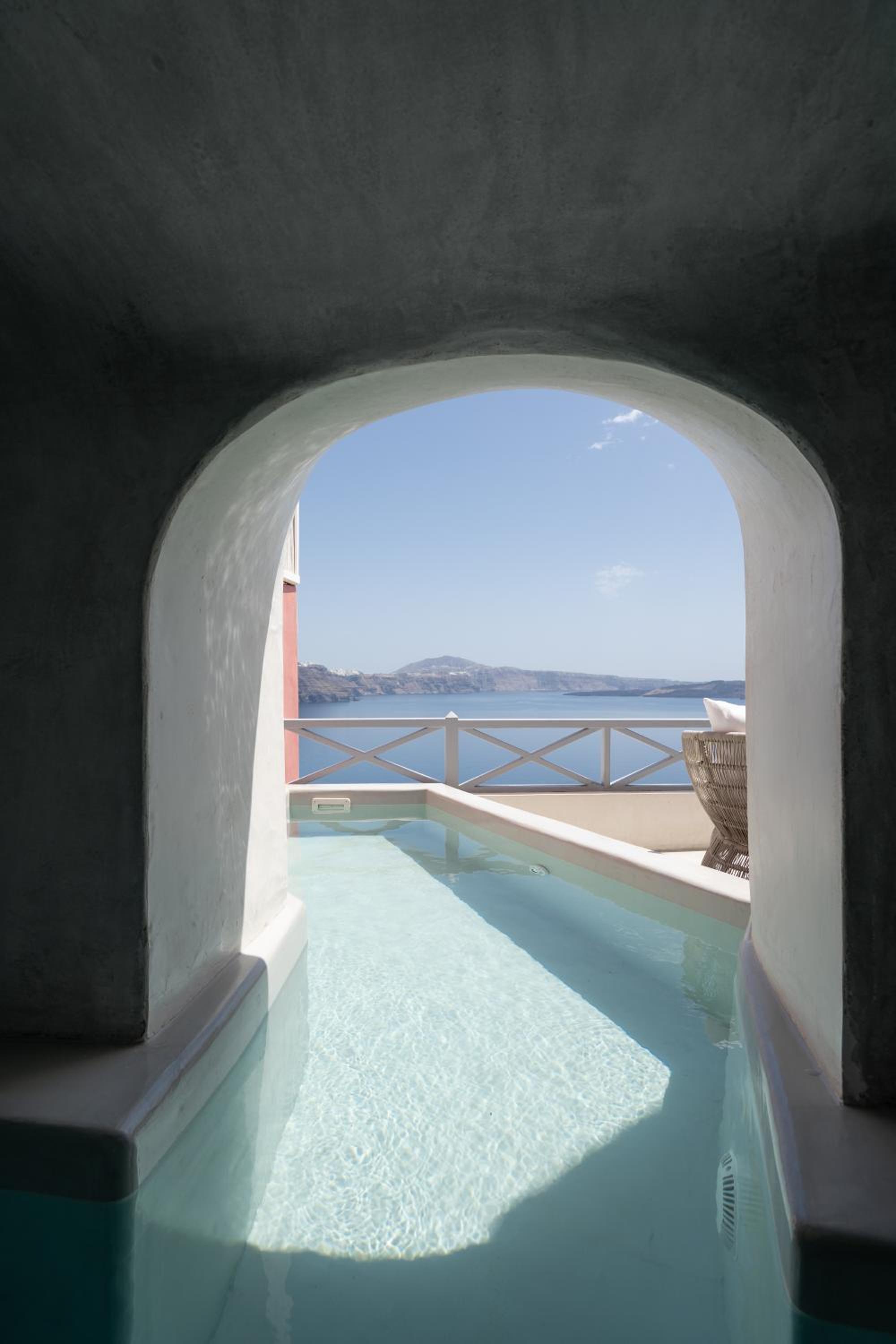 Bubble Suite Santorini photo 3