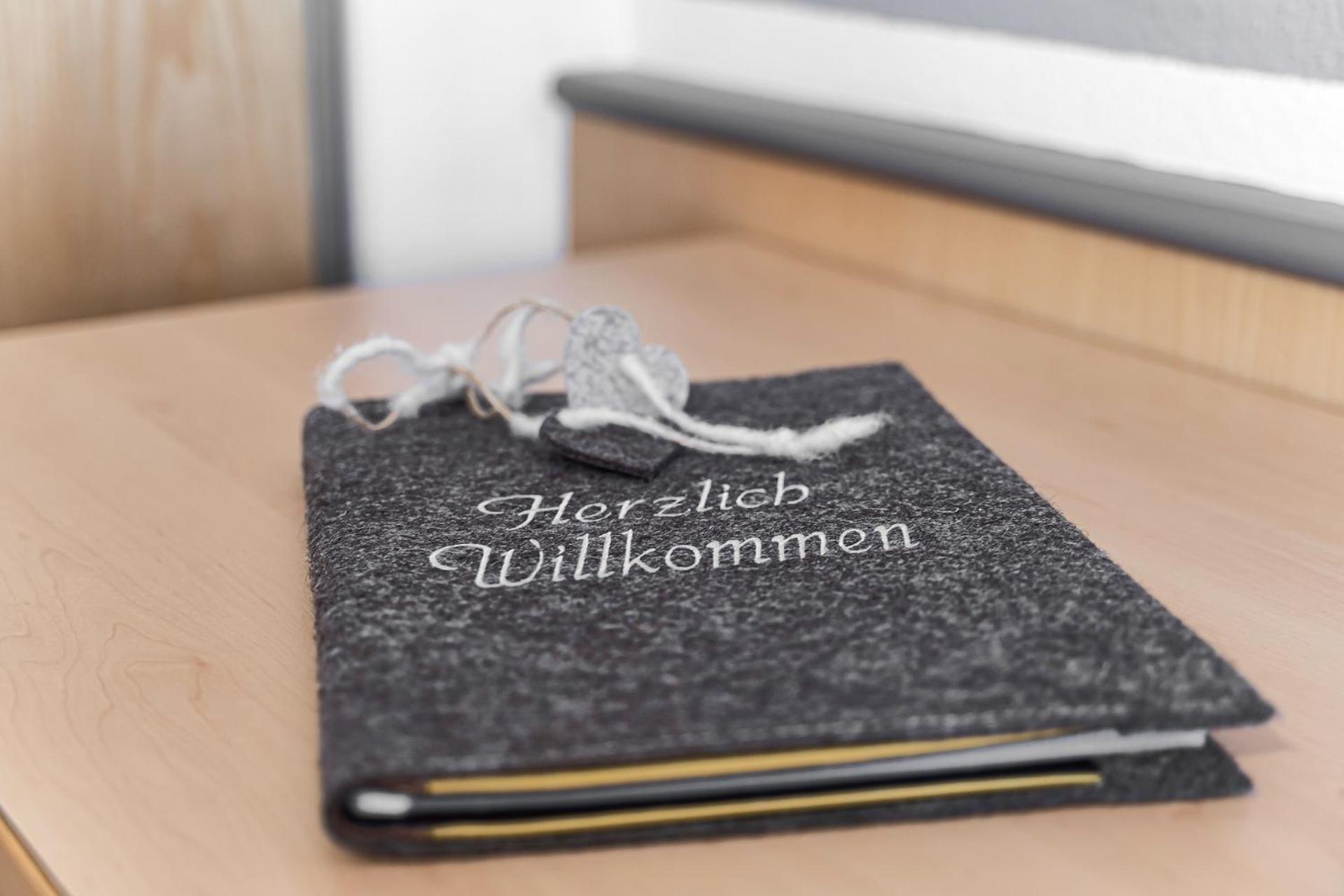 Garni Vierjahreszeiten