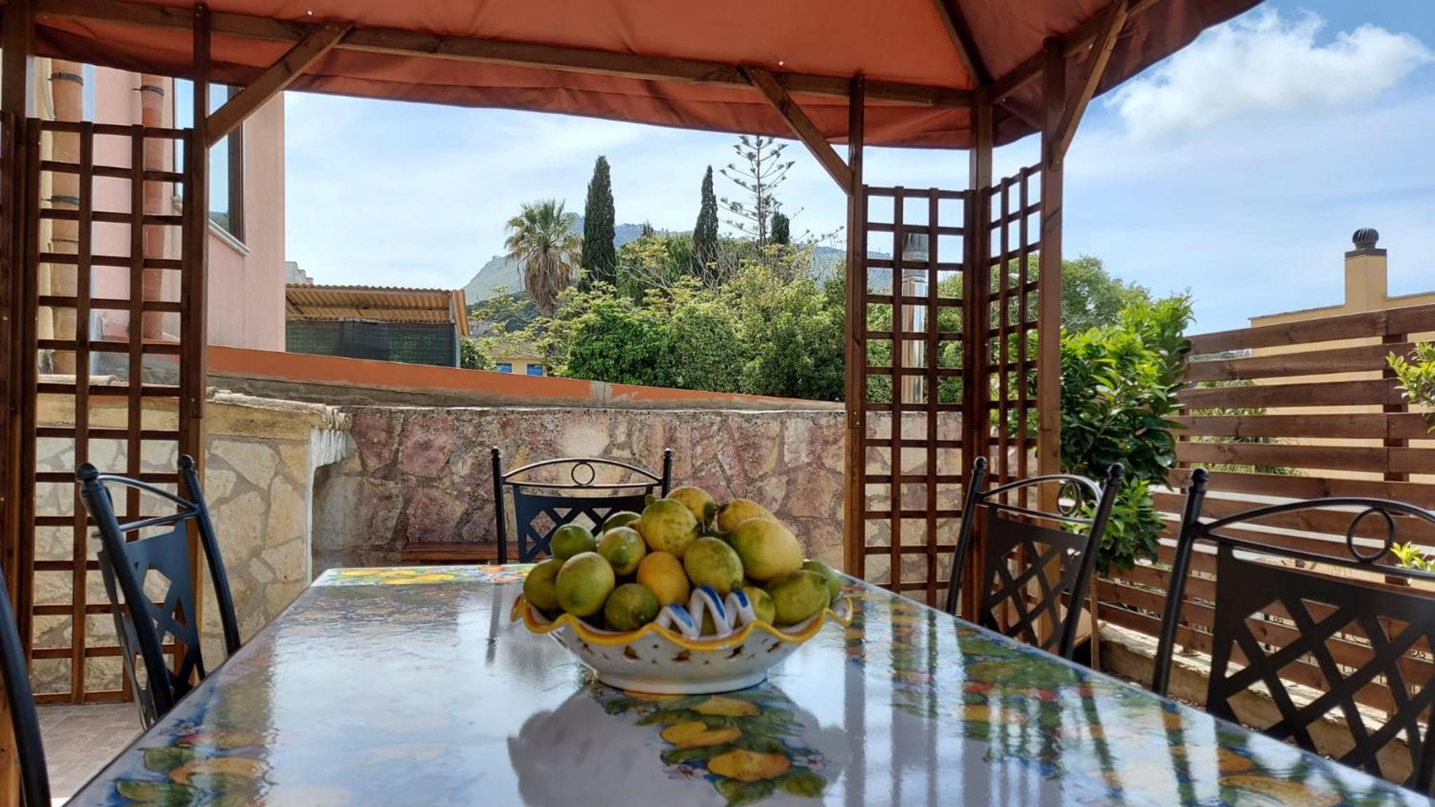 B&B Verdeblu en Valderice — balance & terrace