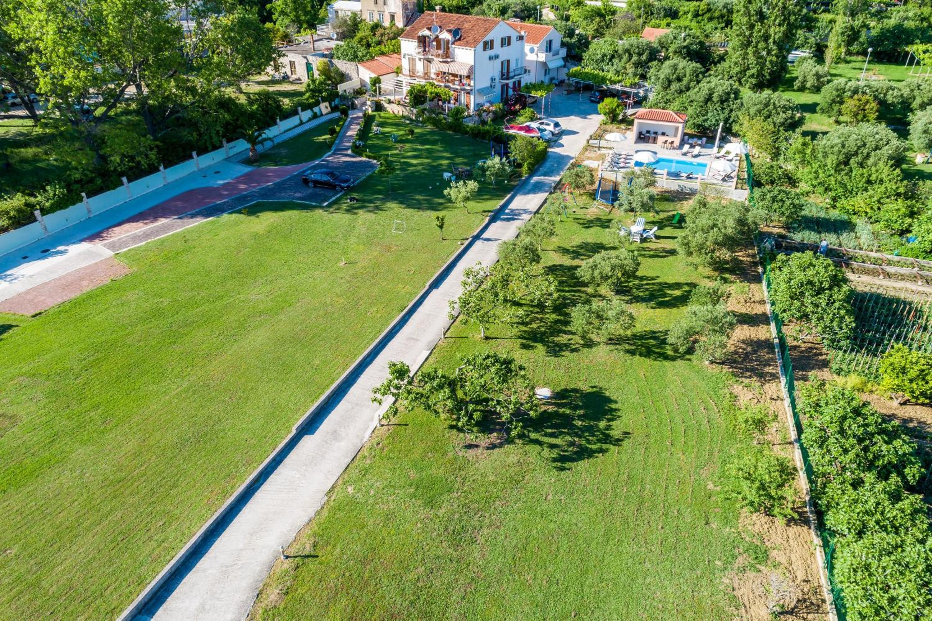 Apartments Mali Paradiso
