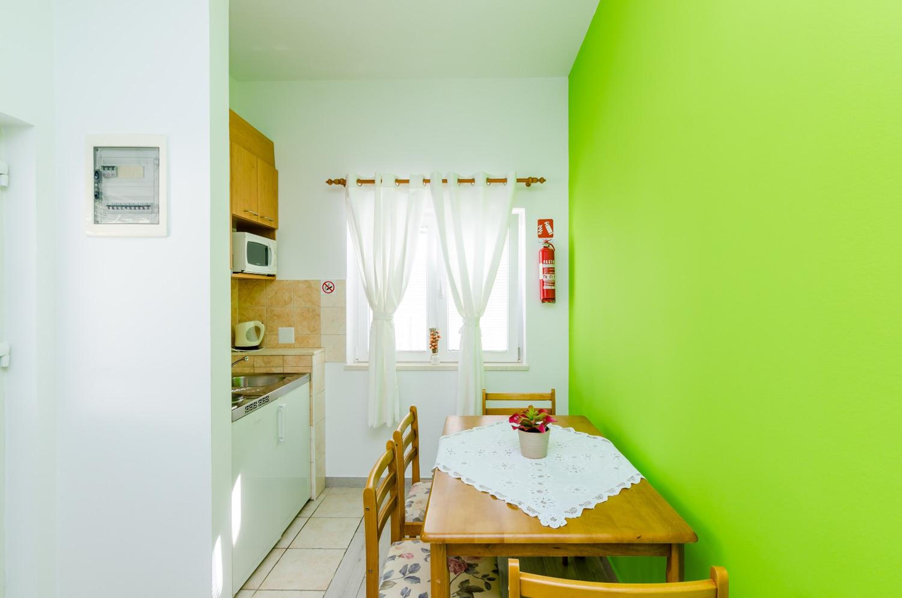 Apartments Mali Paradiso