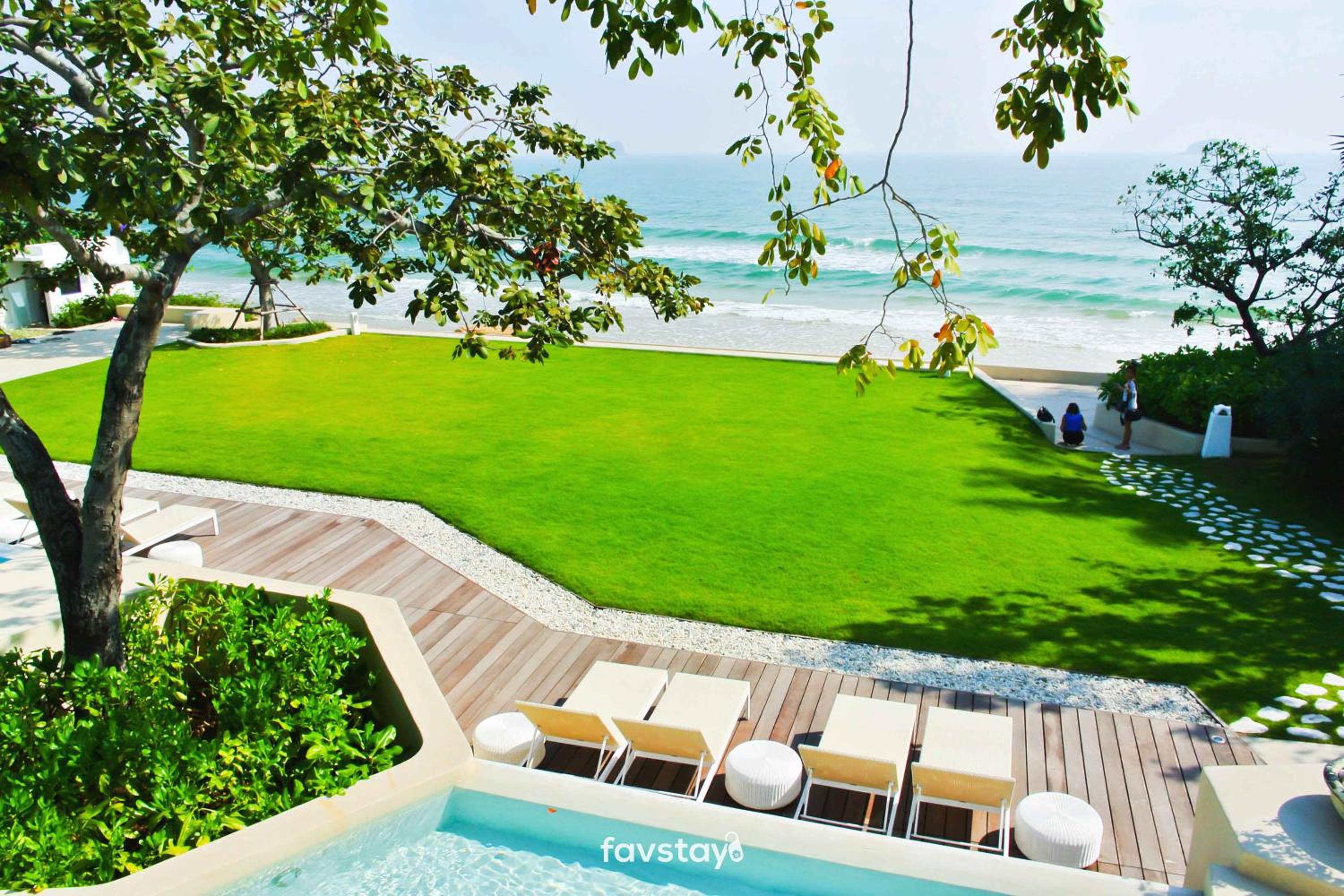 Chelona Hua Hin by Favstay