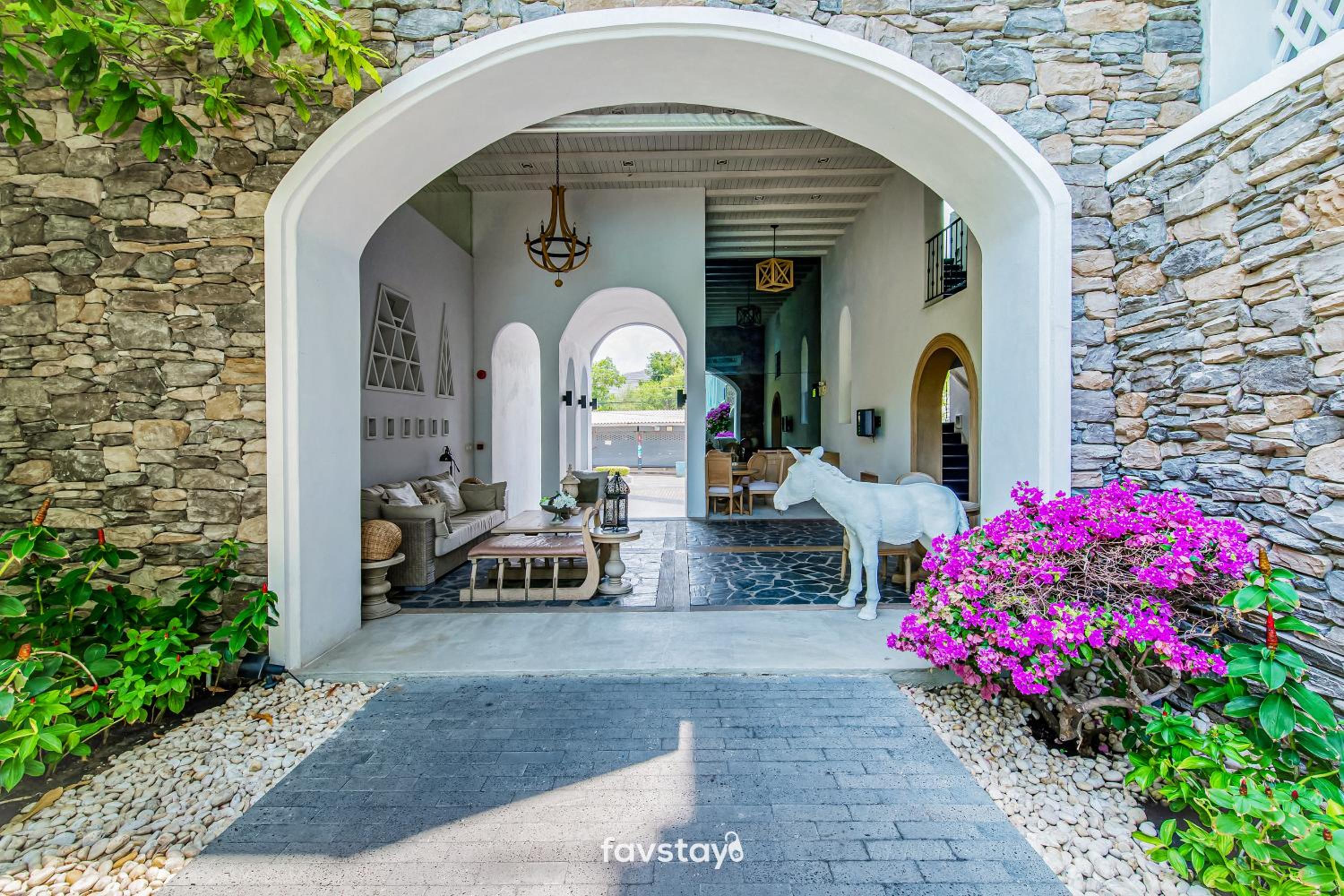Chelona Hua Hin by Favstay