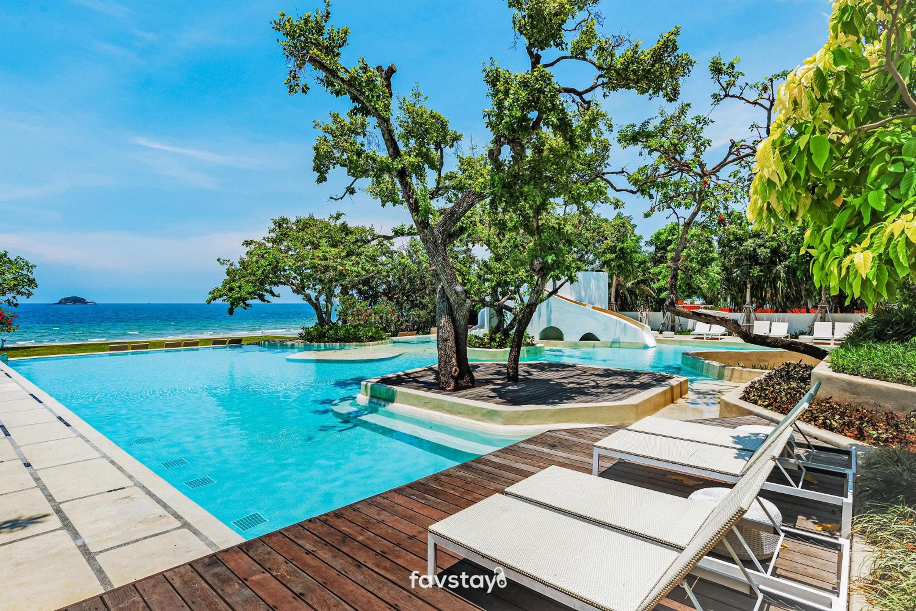 Chelona Hua Hin by Favstay