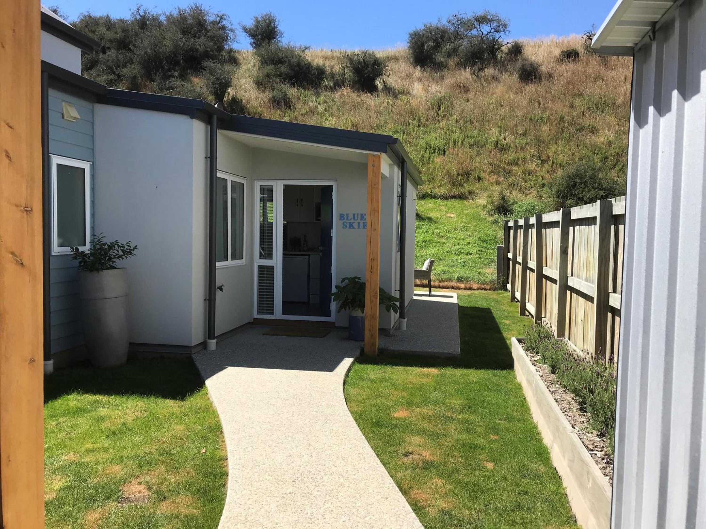 Blue Skies Guest Accommodation - Image 4