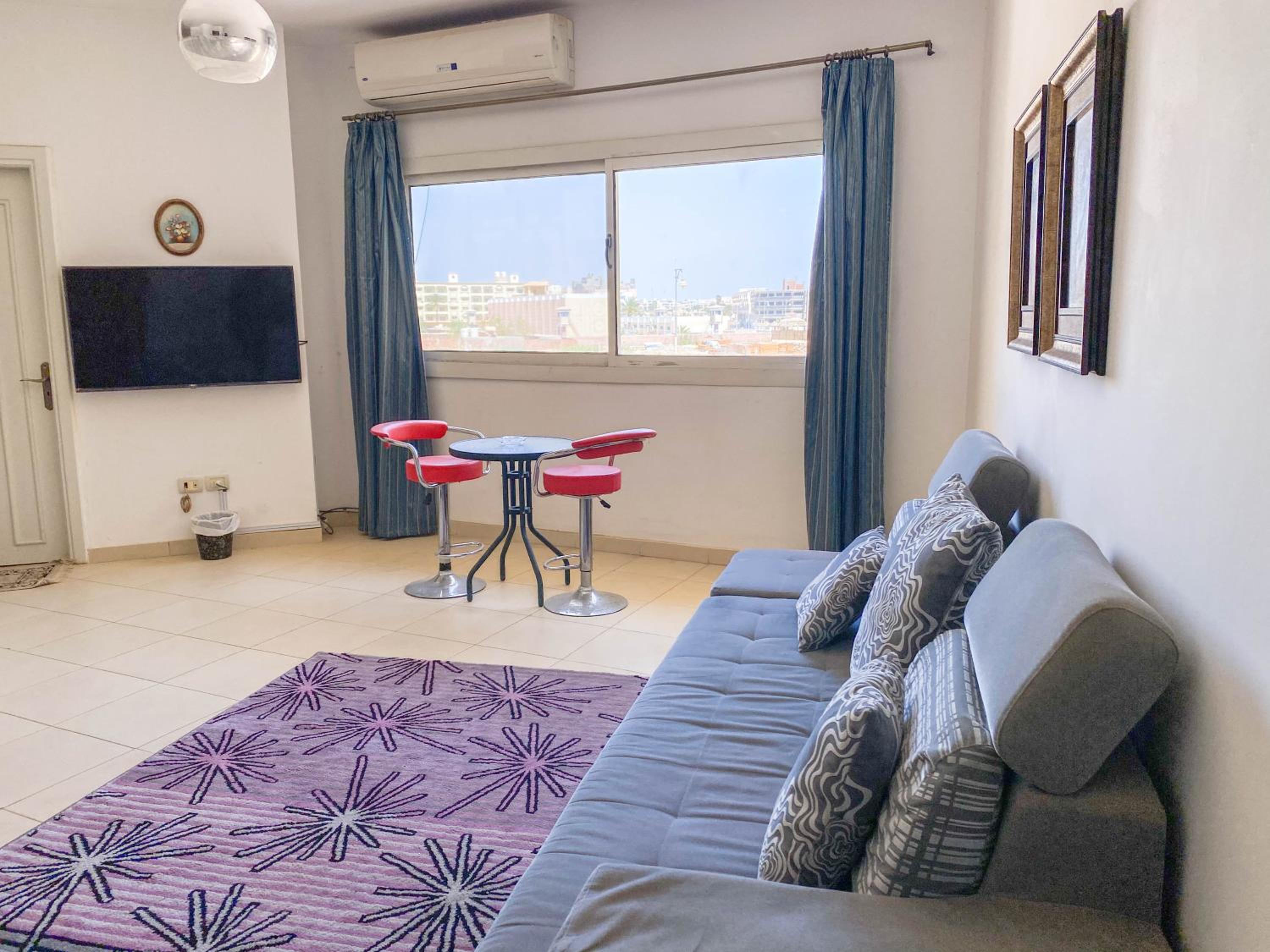 The Touristic Promenade Apartment
