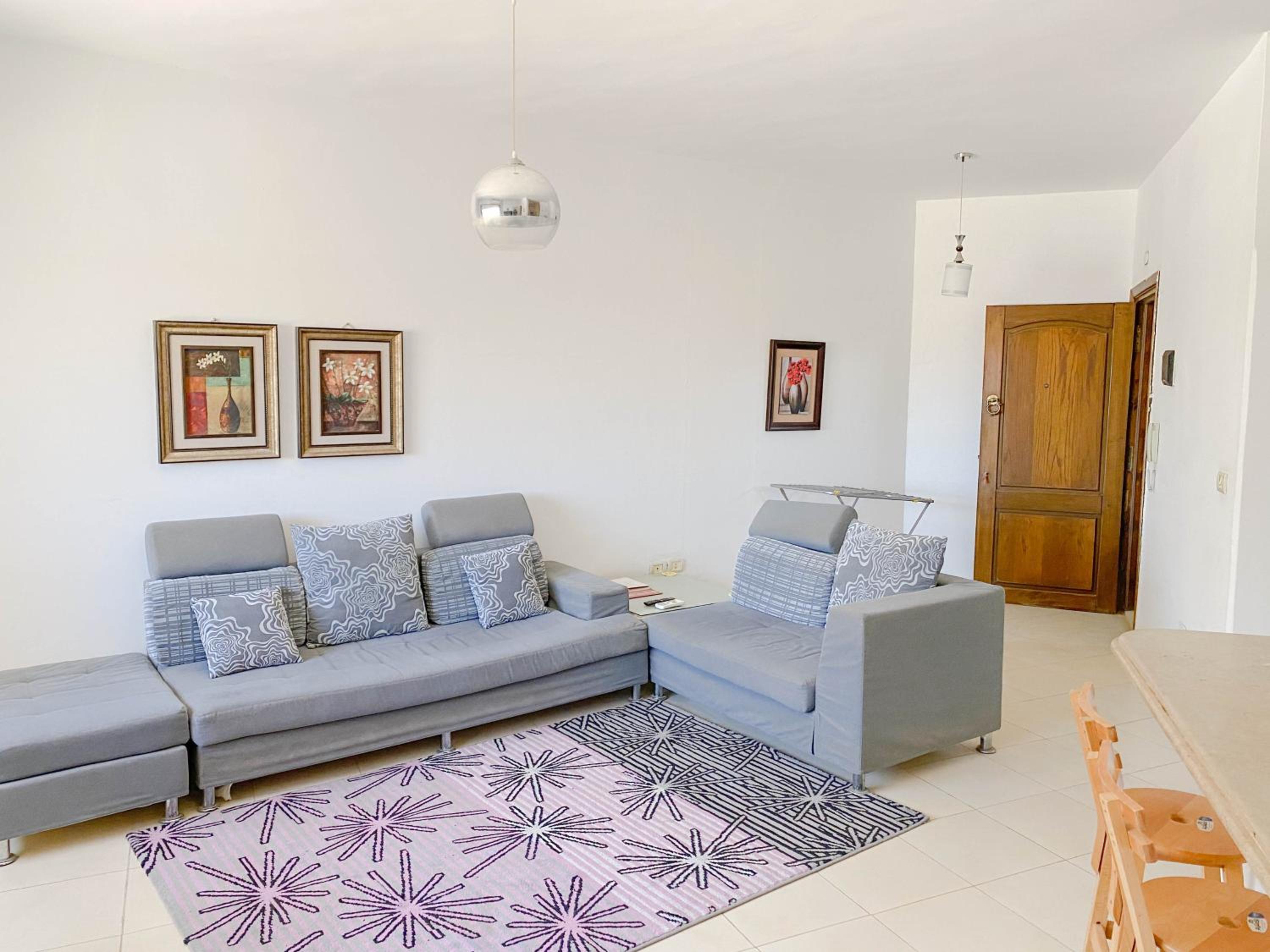 The Touristic Promenade Apartment