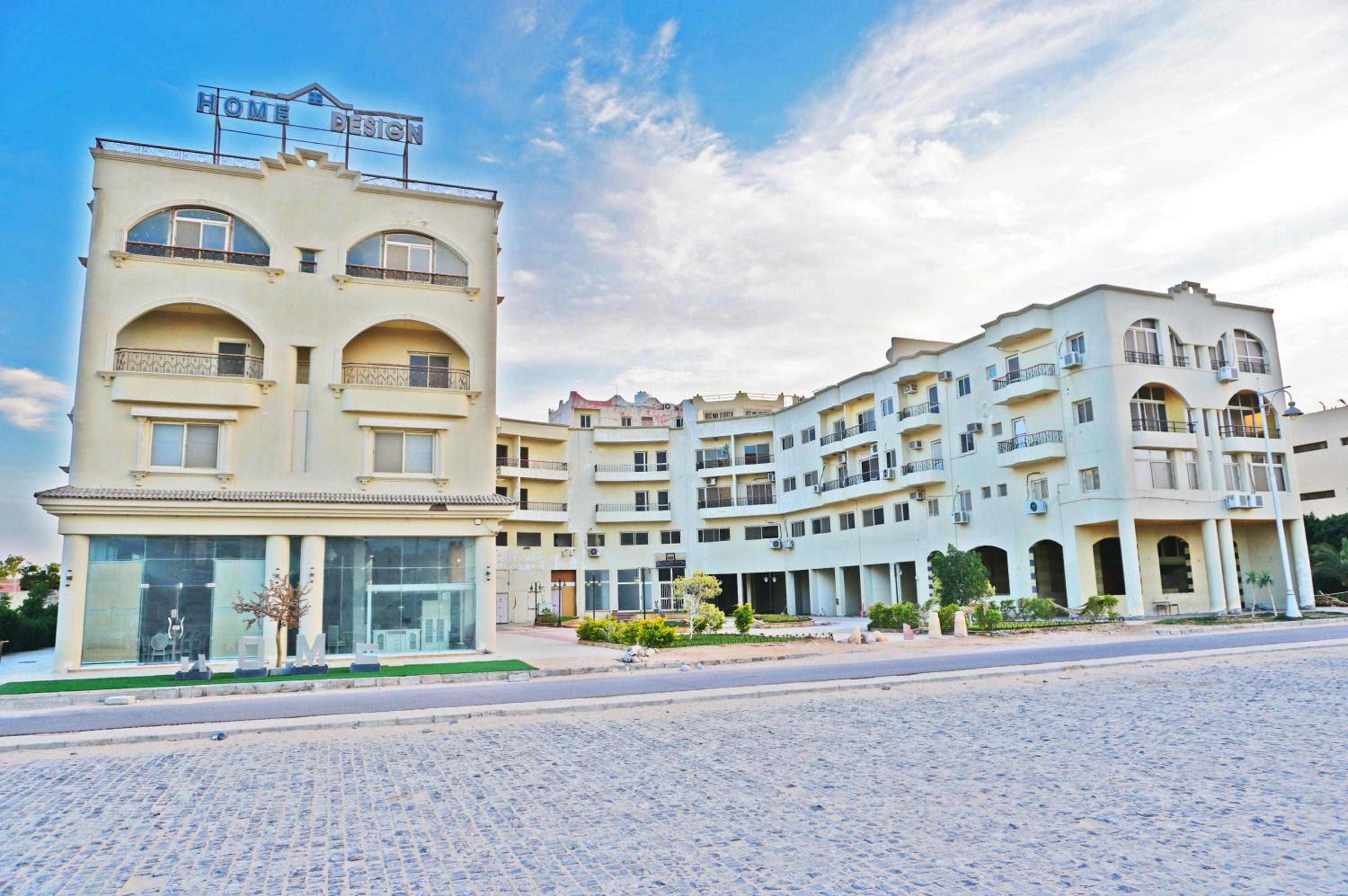 The Touristic Promenade Apartment