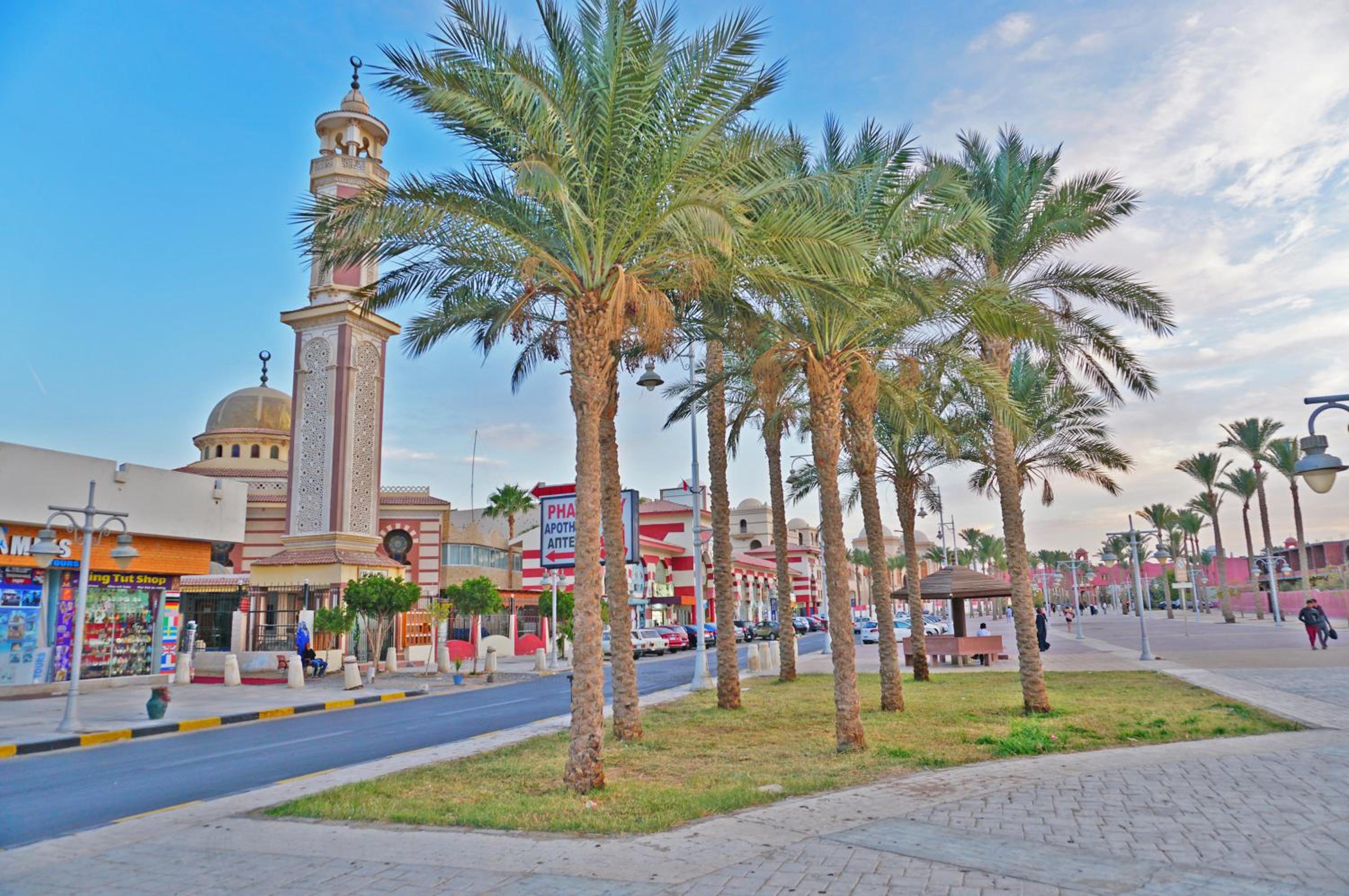 The Touristic Promenade Apartment