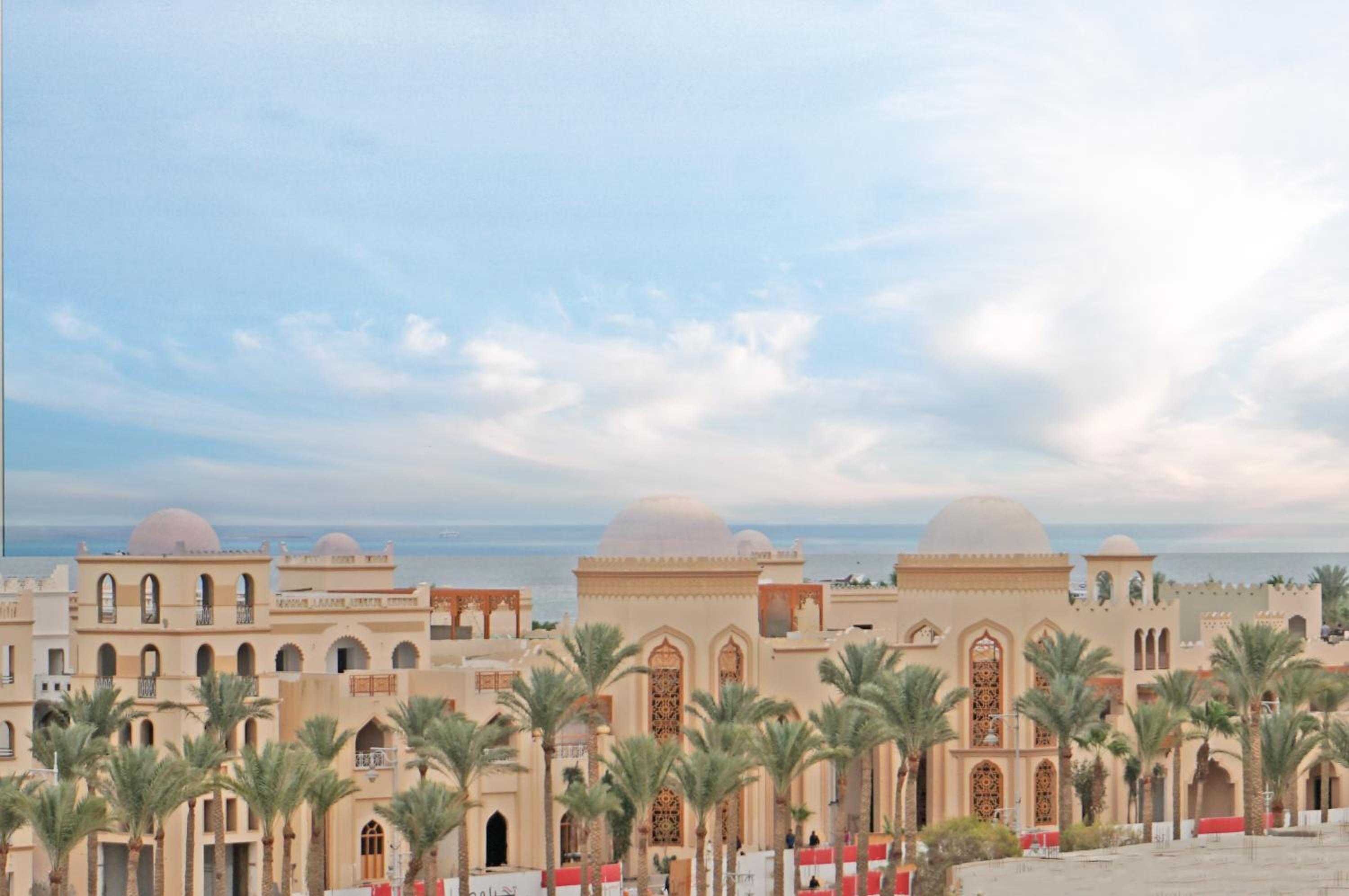 The Touristic Promenade Apartment