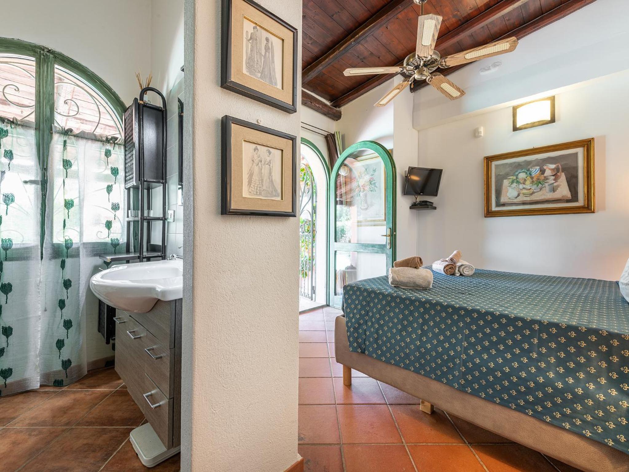 Guest House Villa Verde - Short Term Room Rentals