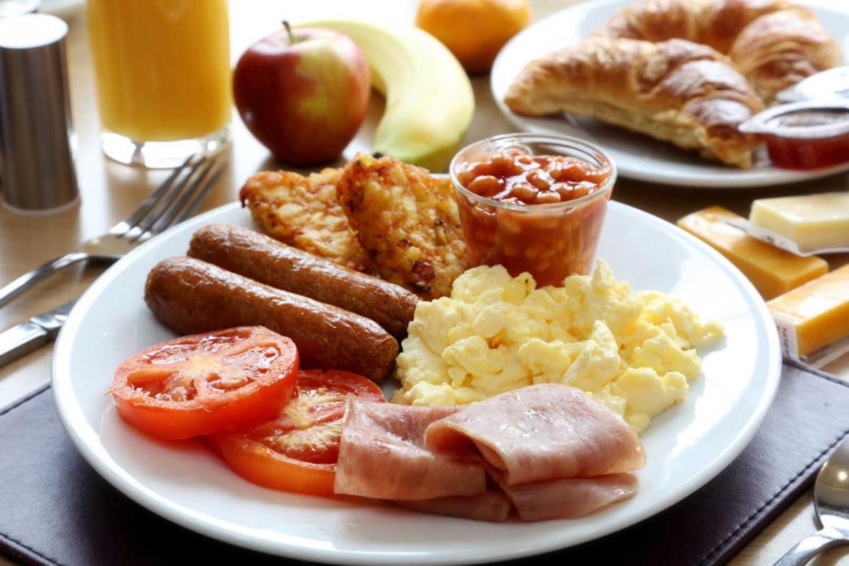 breakfast buffet