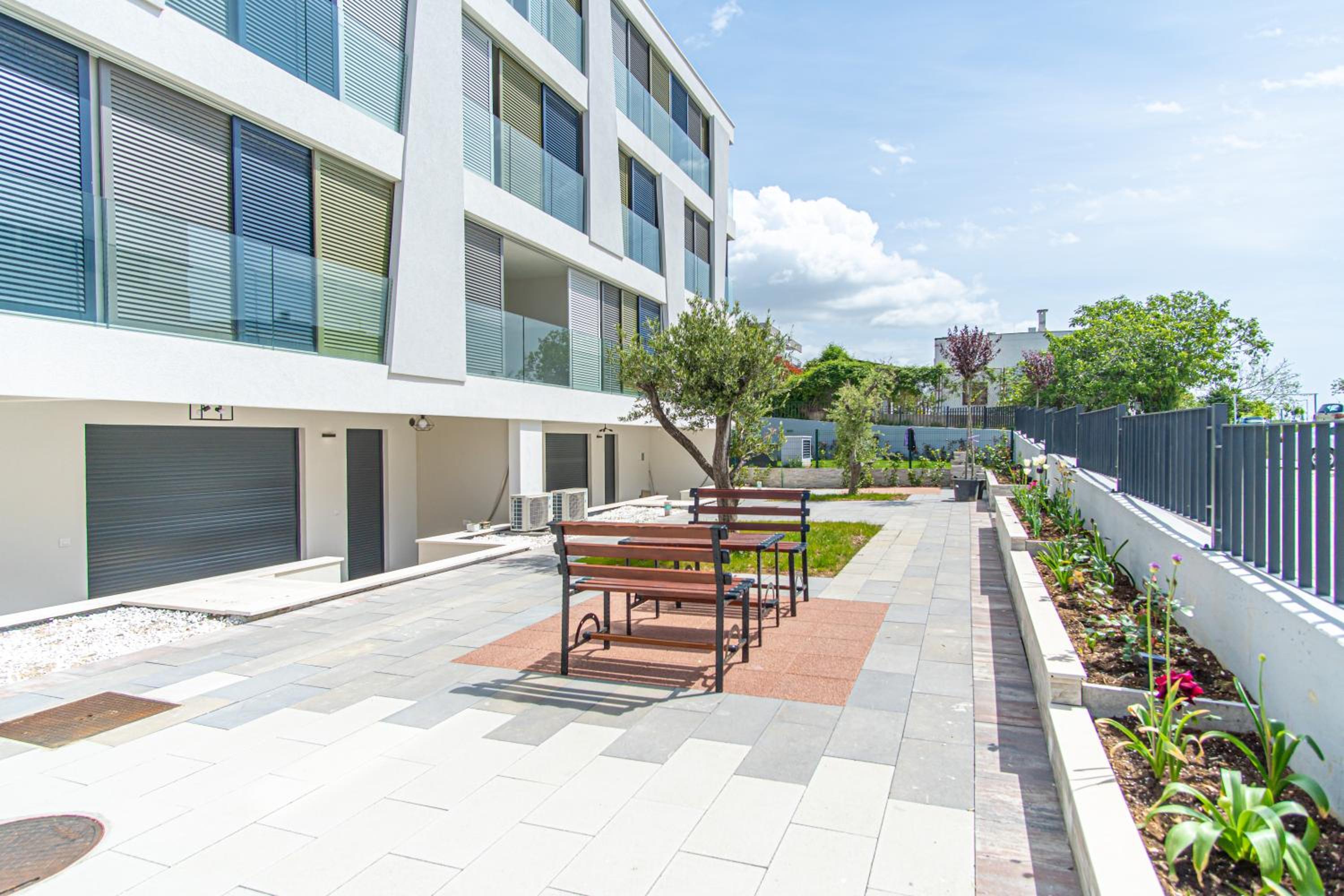Ledeno more Luxury Apartments view 3