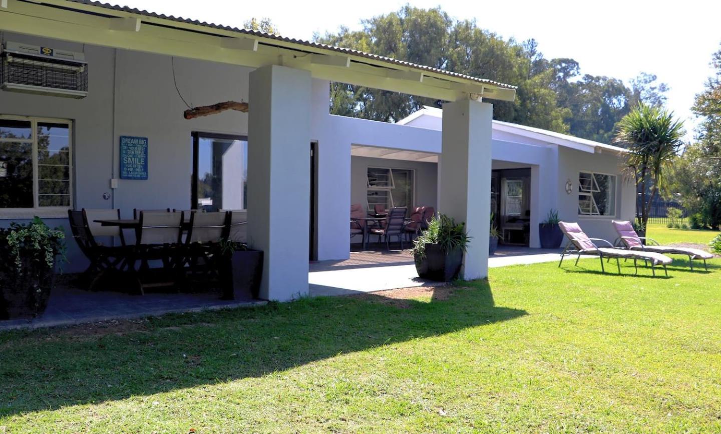 Vaal River House @ Lochvaal view 5