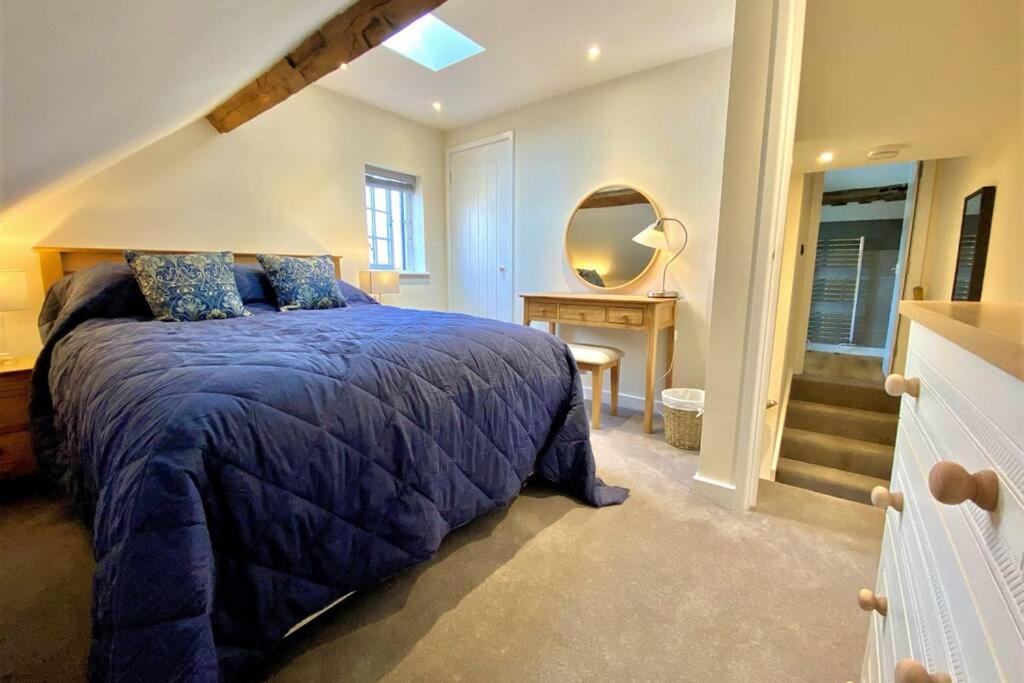 Tilly's a perfect apartment in the Market Town of Ledbury view 3