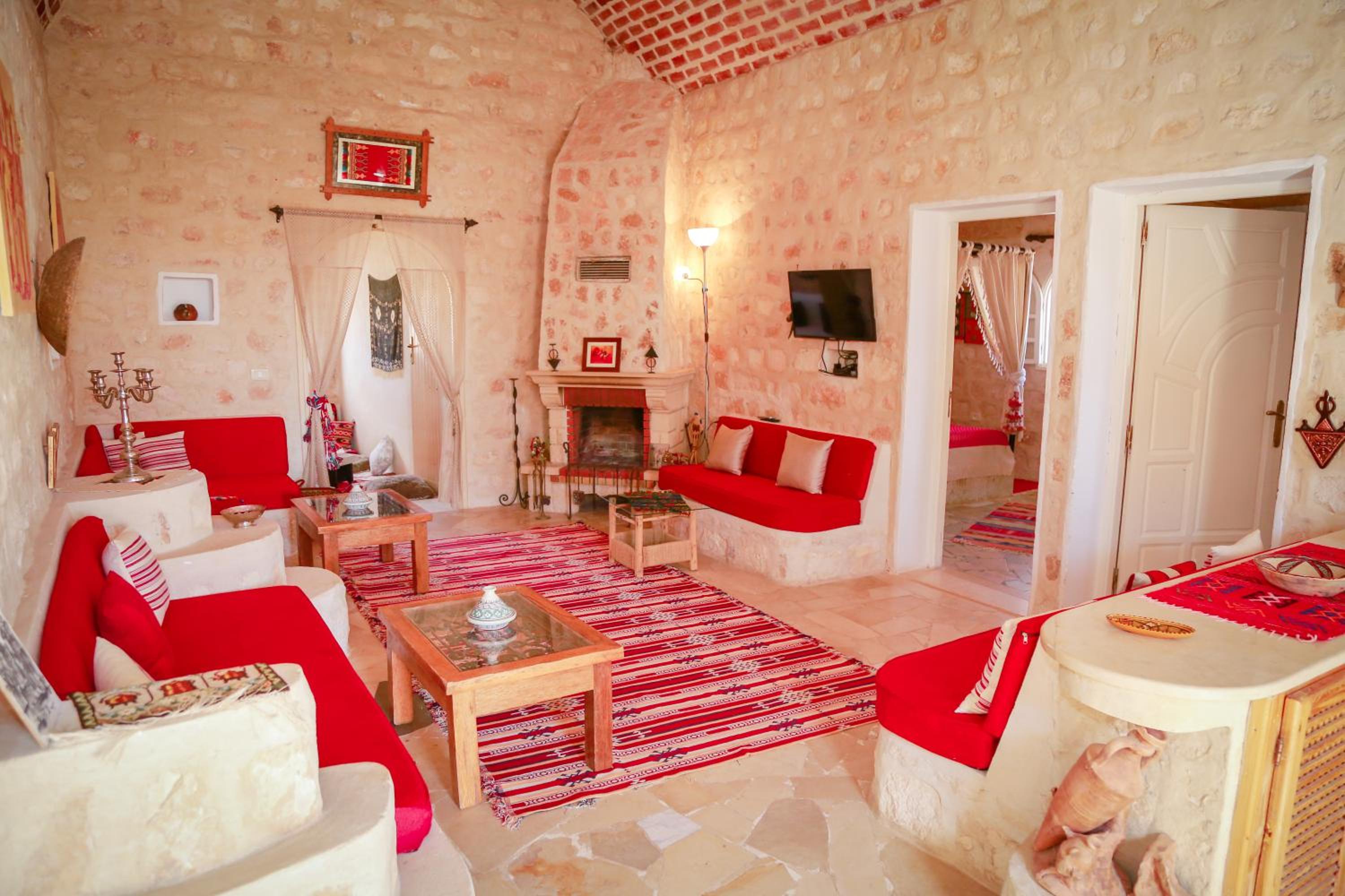 Dar Ayed Tamezret view 4