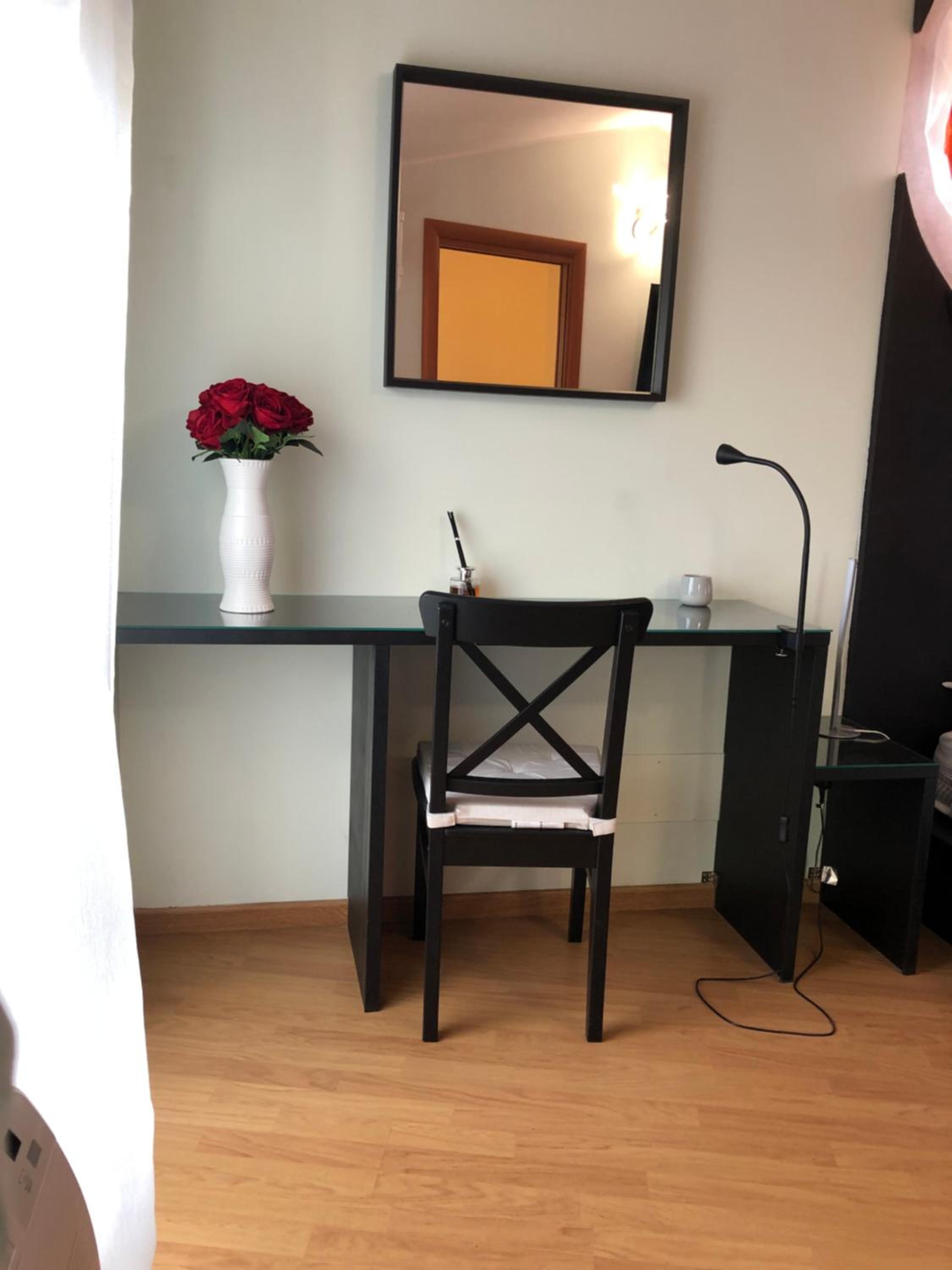 REnt room Universe photo 3