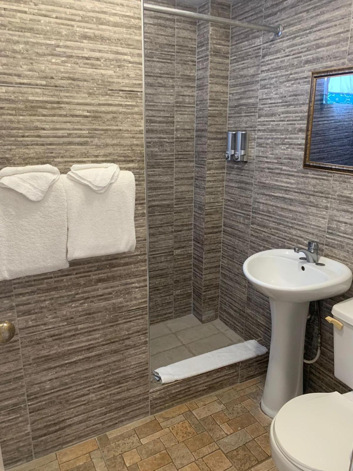 Match Resort - Property Image 6