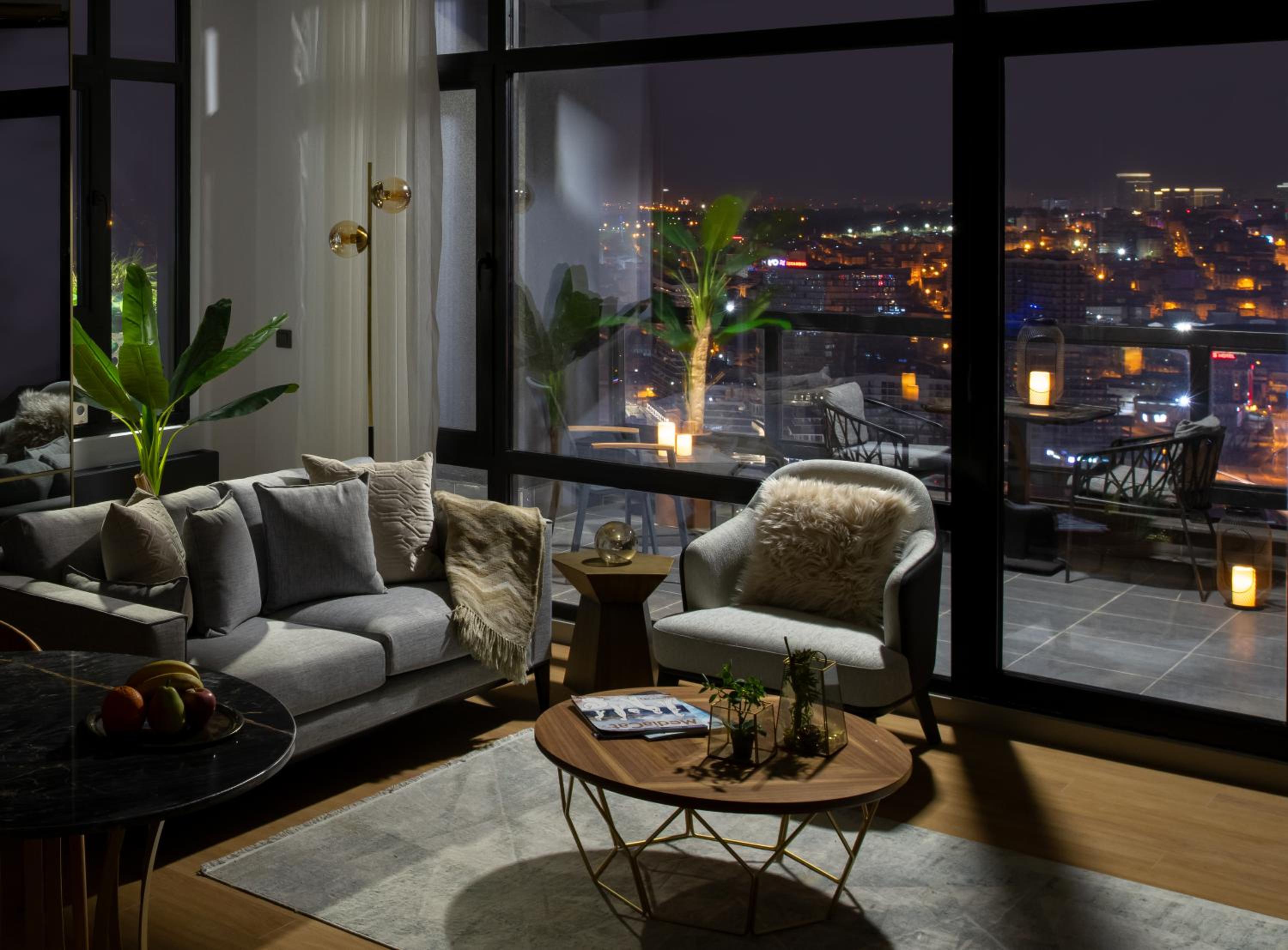 G Tower Furnished Apartment Rentals