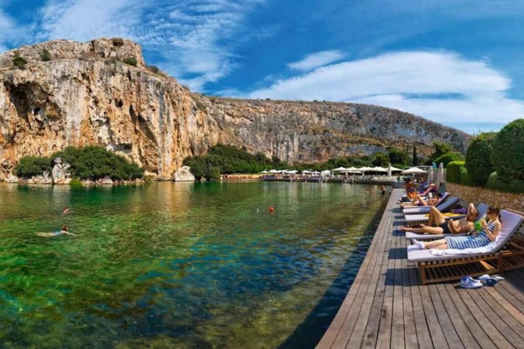 Tropicana Beachside Stay in Vouliagmeni