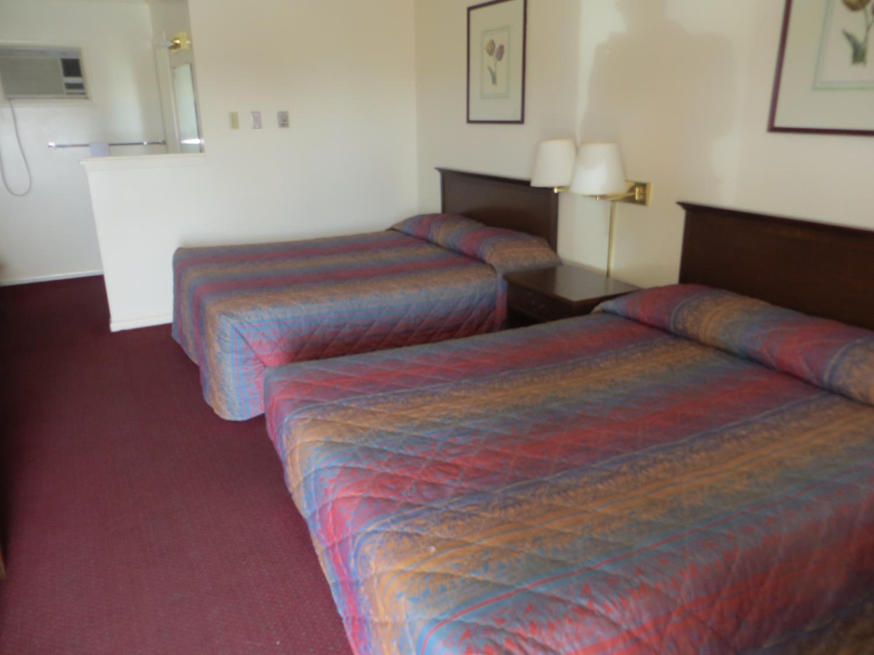 Traveler's Lodge view 3