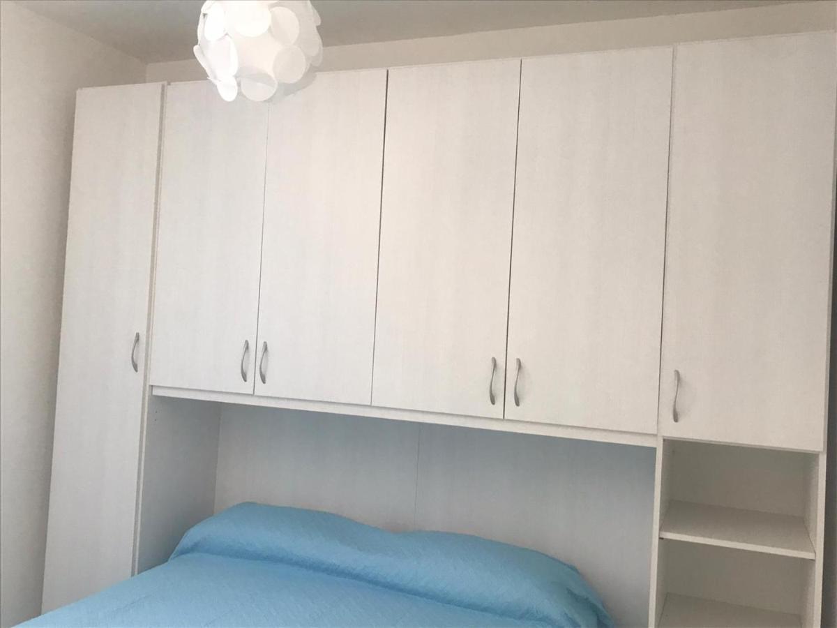 Pizzo Beach Club one bed 46G & 47G photo 3