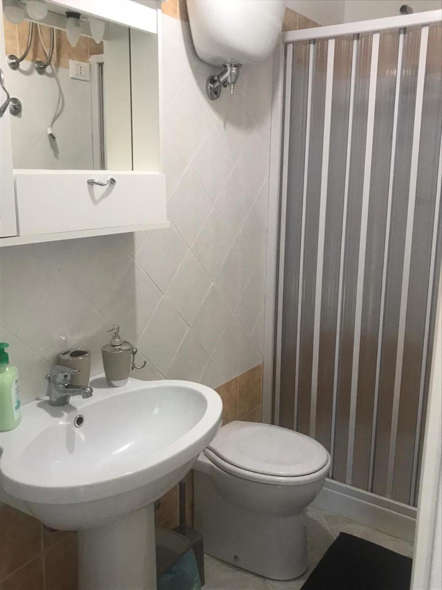 Pizzo Beach Club one bed 46G & 47G photo 5