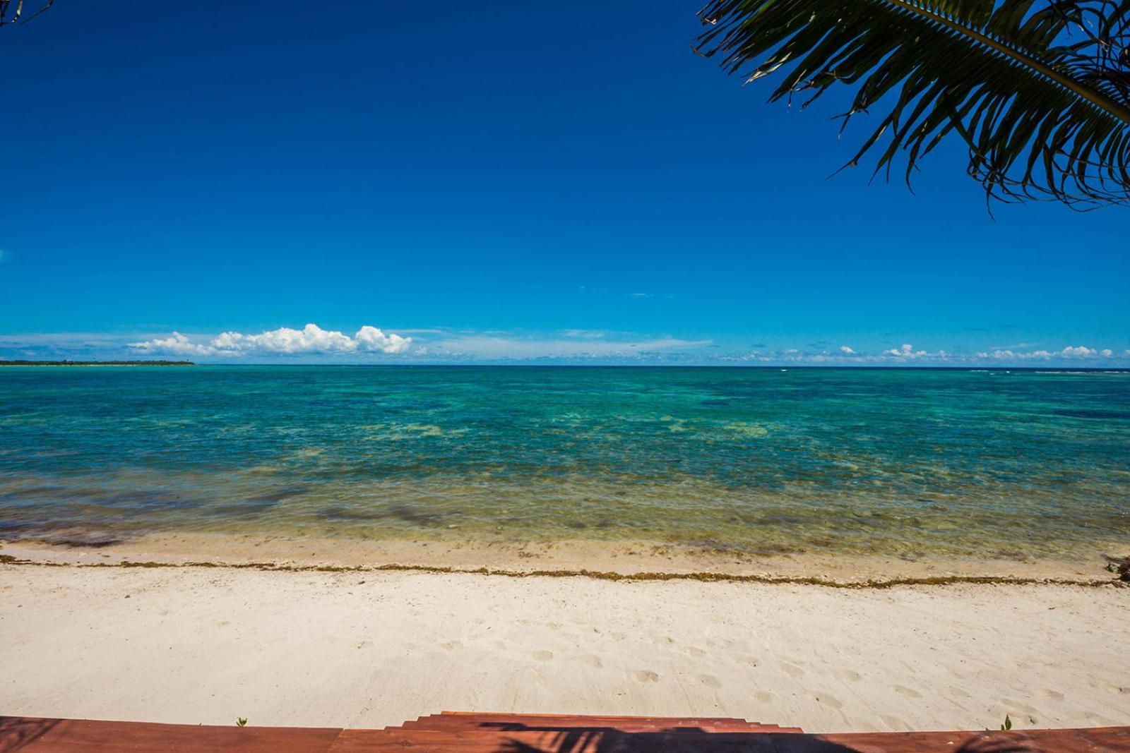 Beachfront Villa Soliman Bay 12