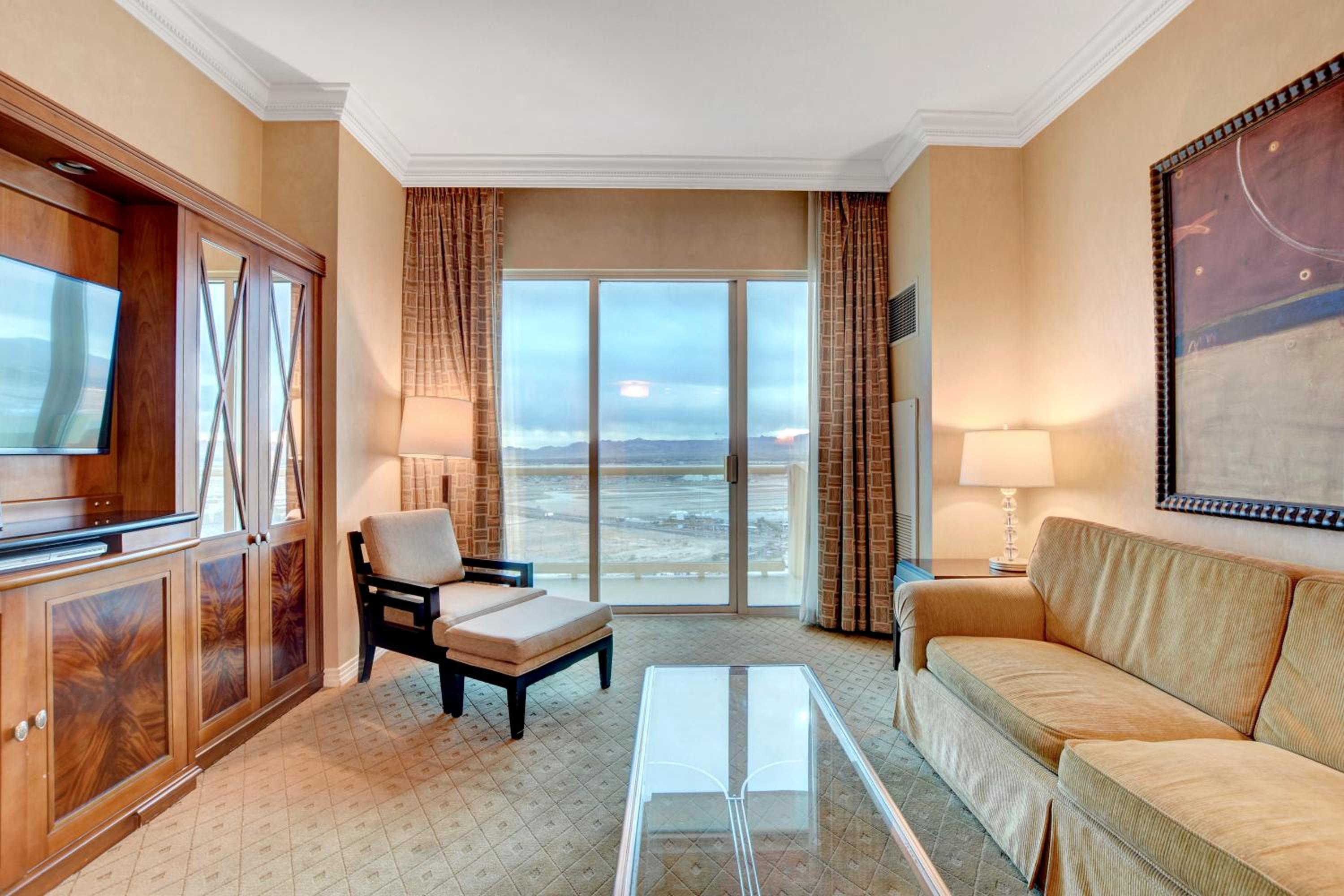 Signature MGM 1 Bedroom Penthouse Suite