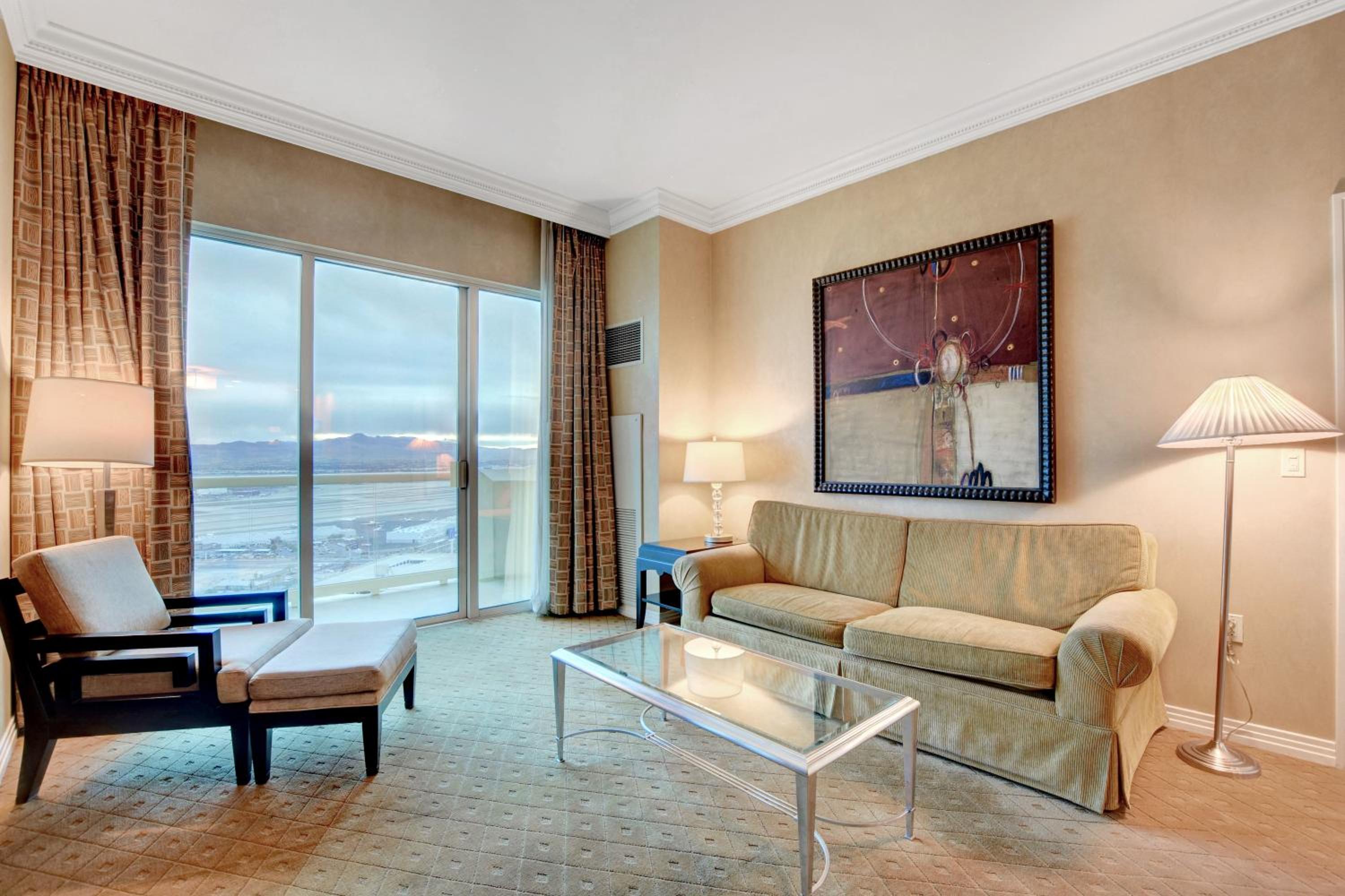 Signature MGM 1 Bedroom Penthouse Suite