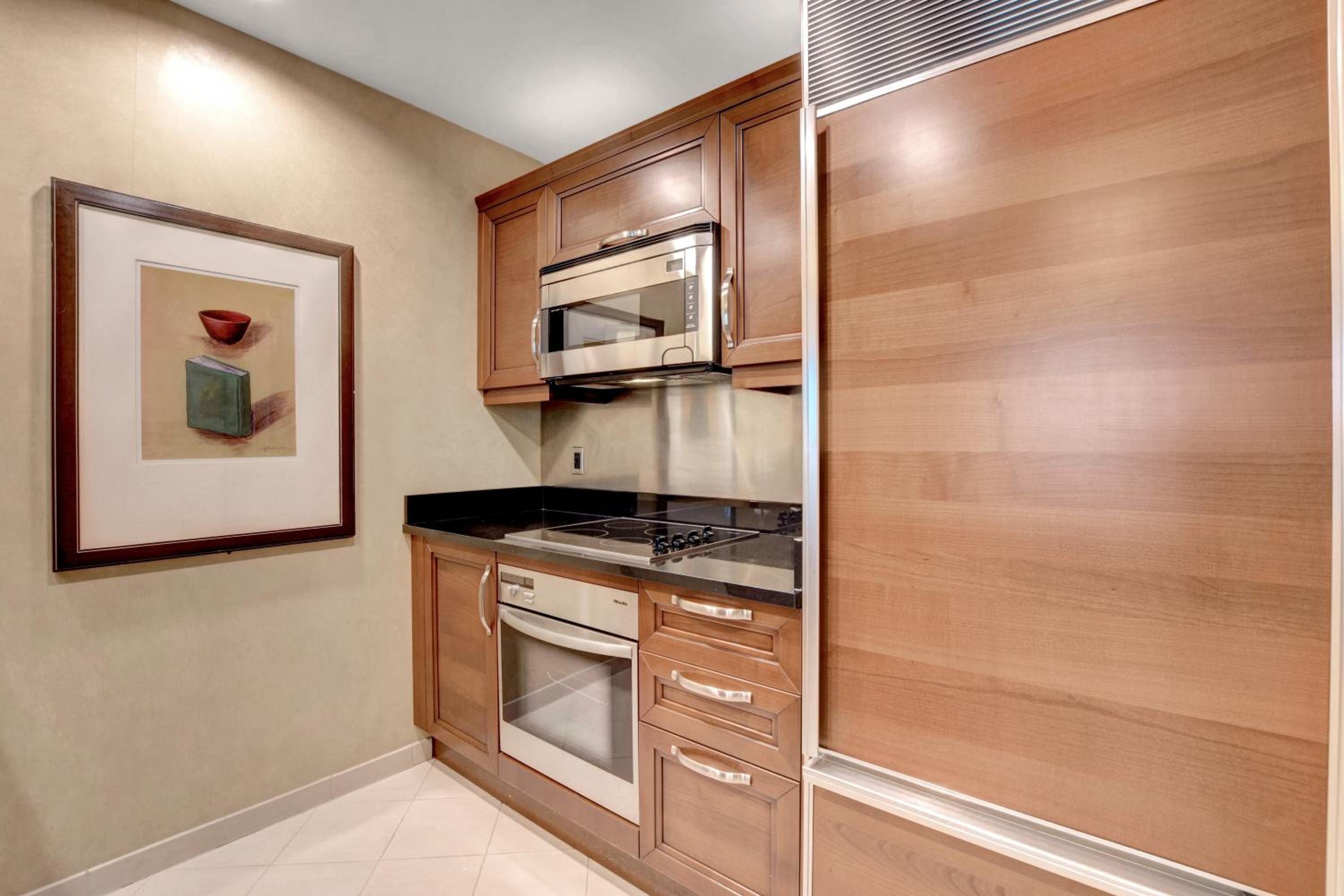 Signature MGM 1 Bedroom Penthouse Suite
