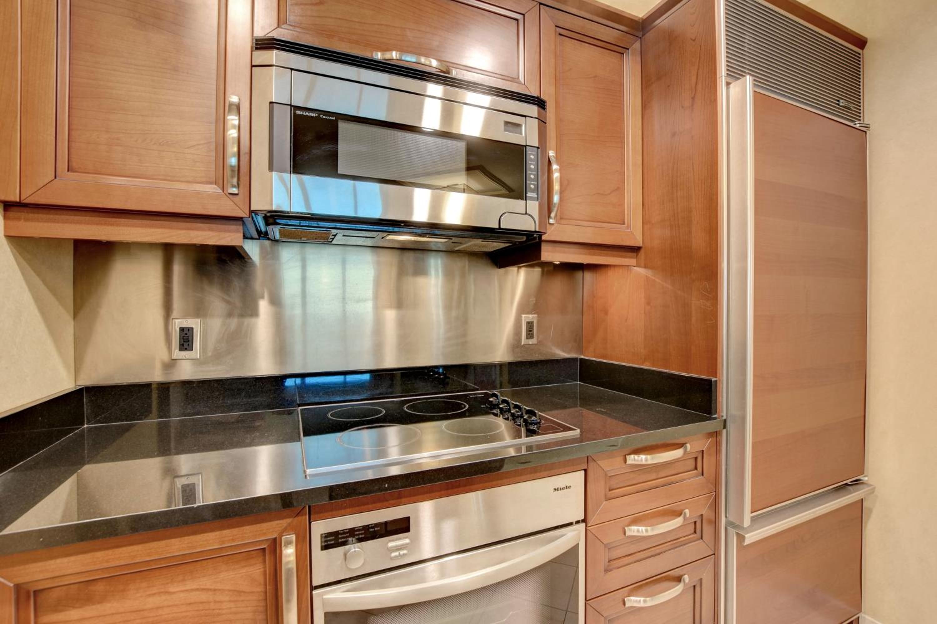 Signature MGM 1 Bedroom Penthouse Suite