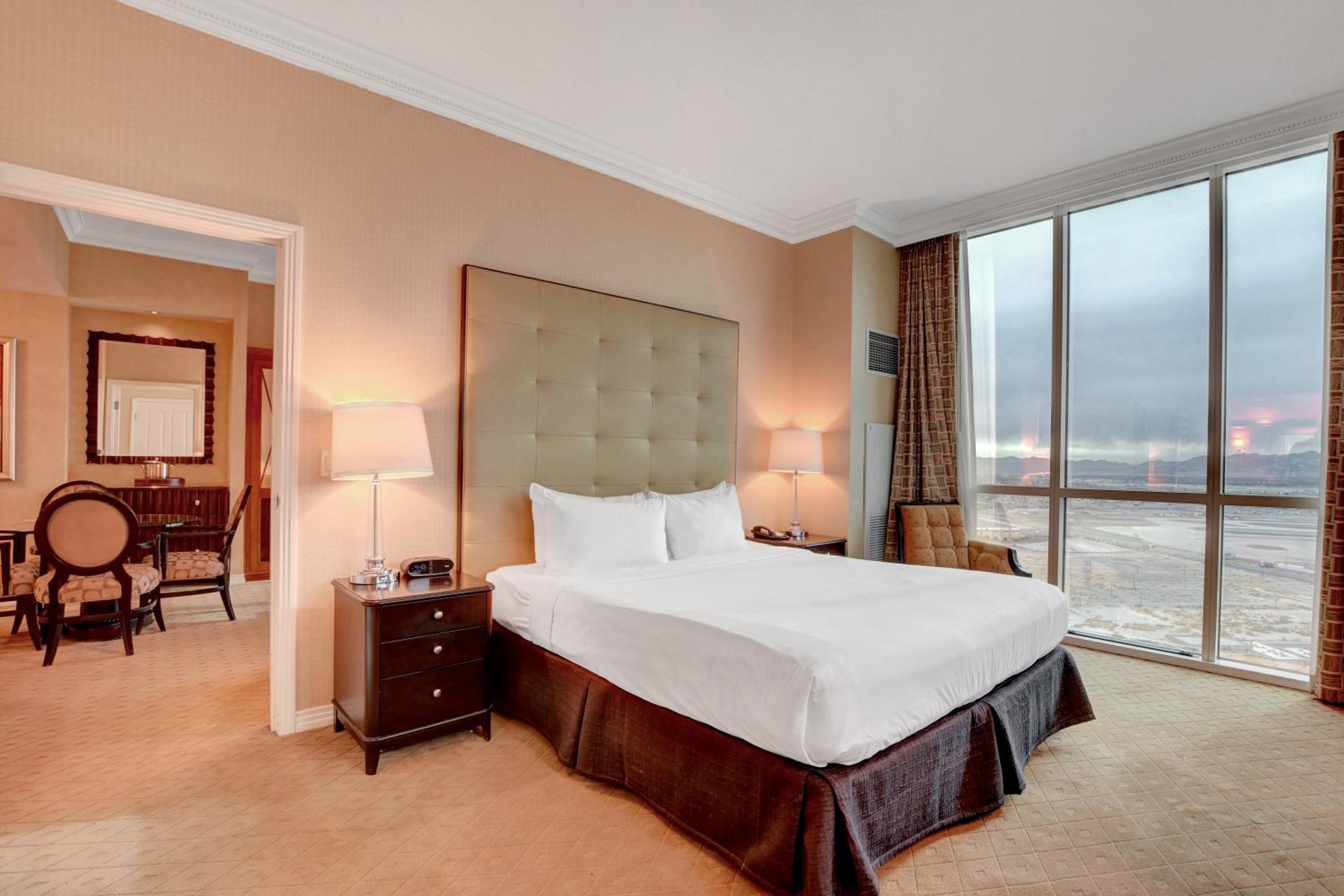 Signature MGM 1 Bedroom Penthouse Suite