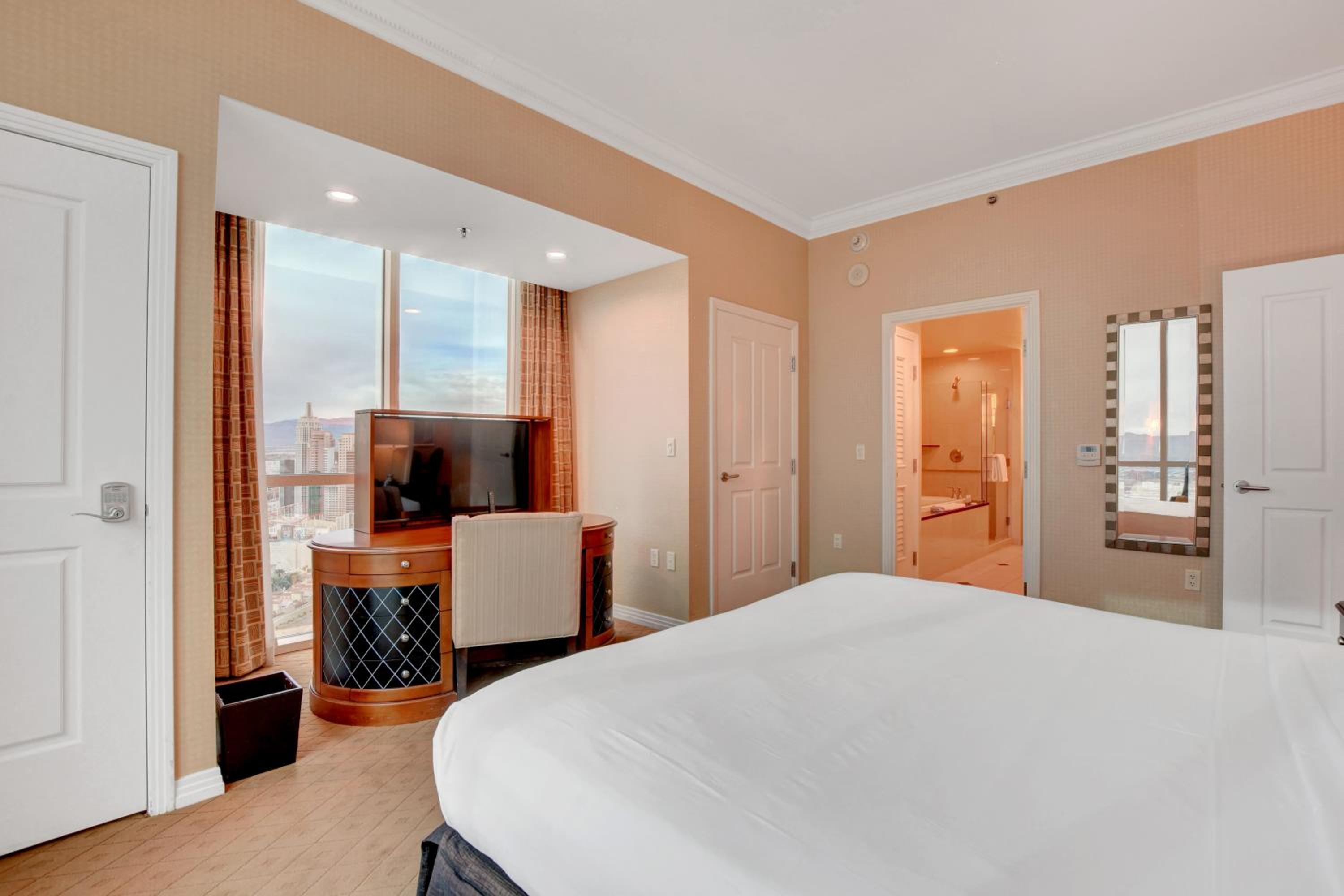 Signature MGM 1 Bedroom Penthouse Suite
