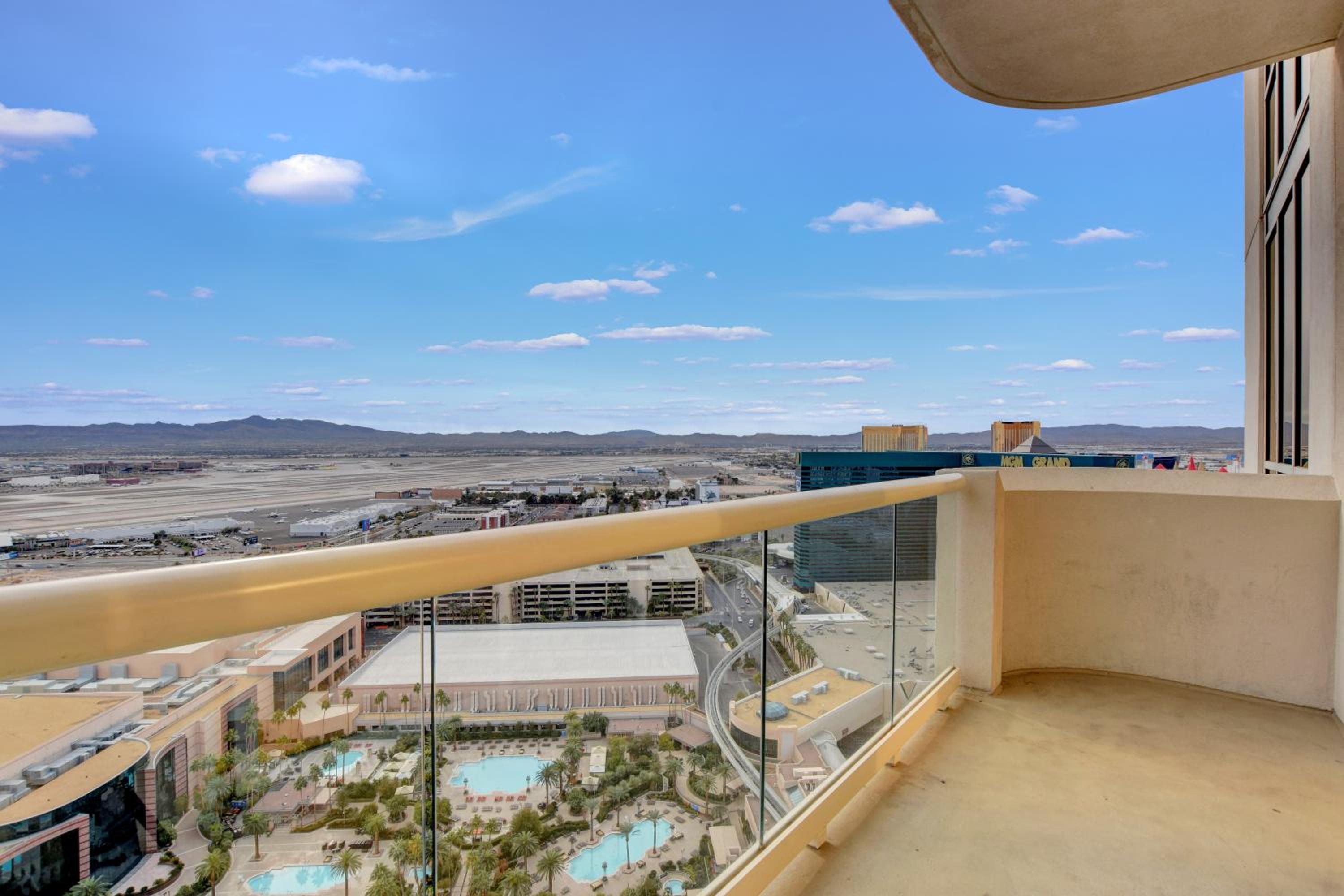 Signature MGM 1 Bedroom Penthouse Suite