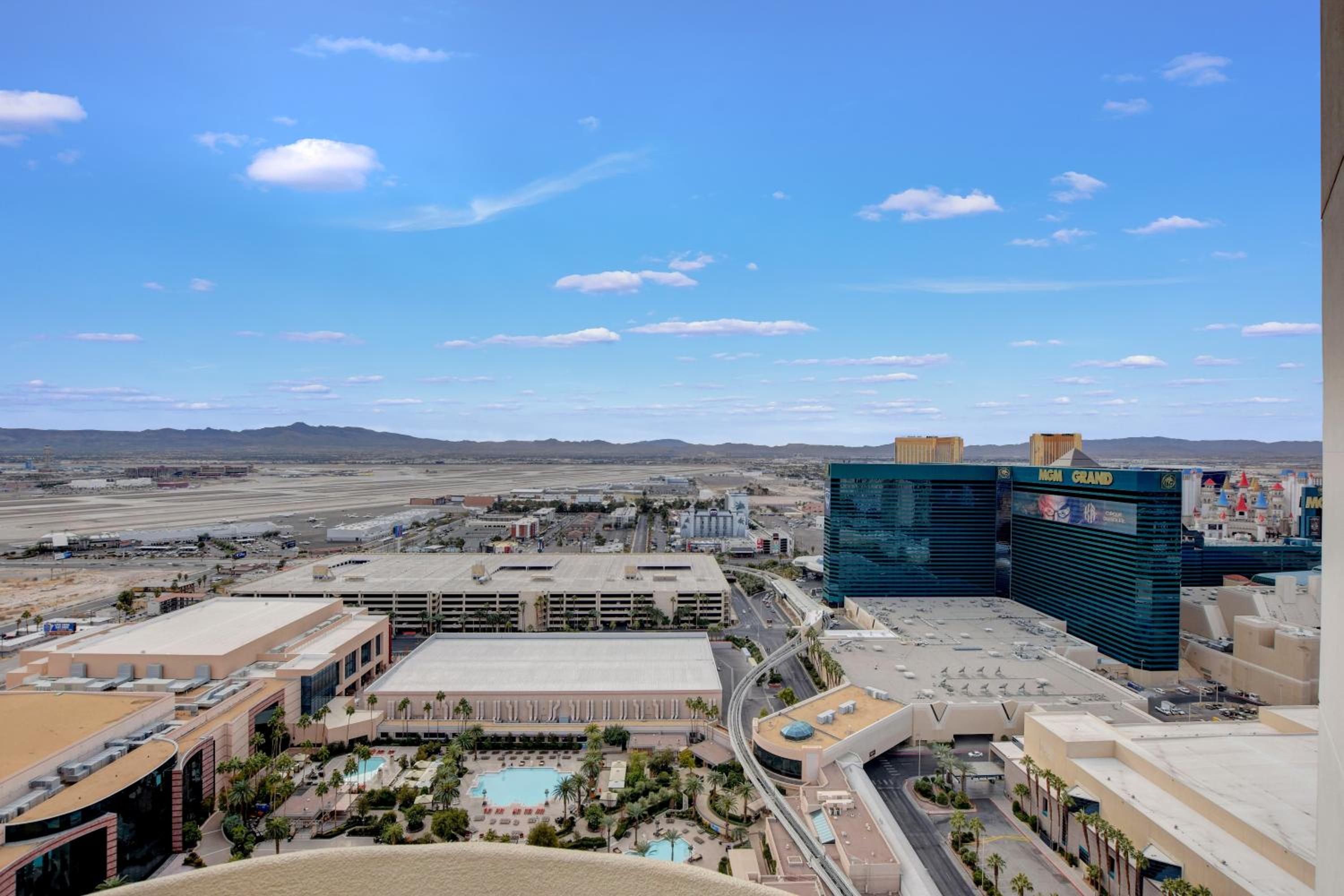 Signature MGM 1 Bedroom Penthouse Suite