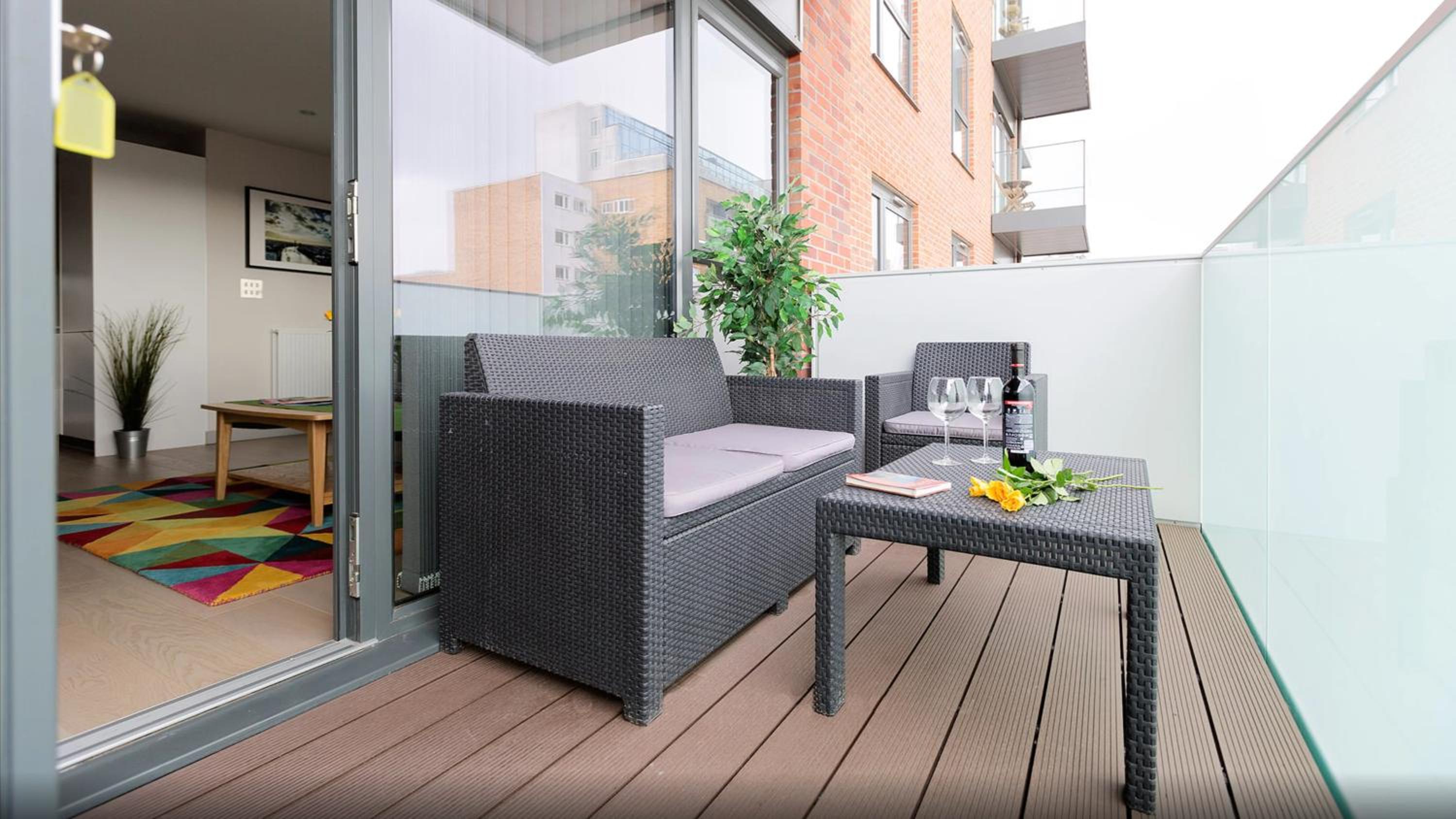 balcony