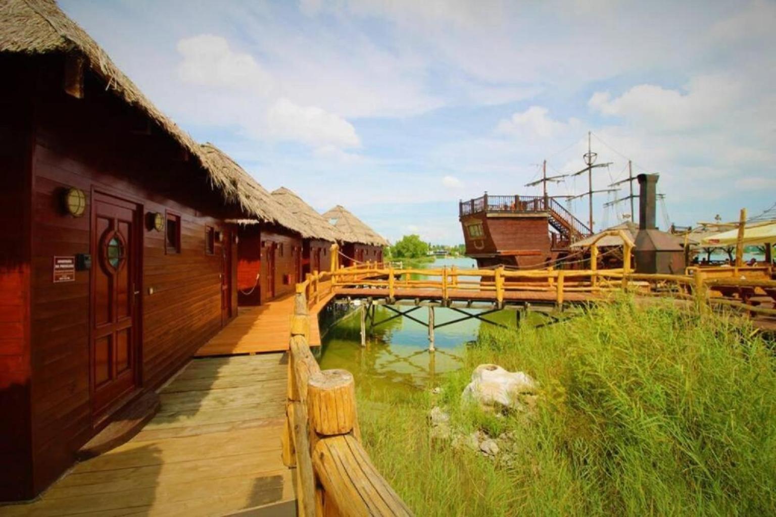 Overwater cottage - Slovak Tahiti, Senec view 2