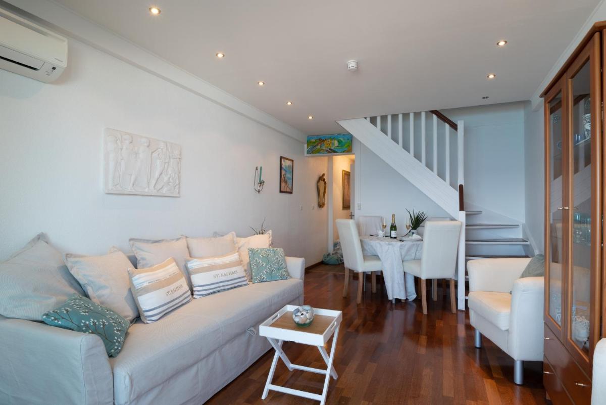 La Prom - a two bedroom apartment with a sea view photo 2